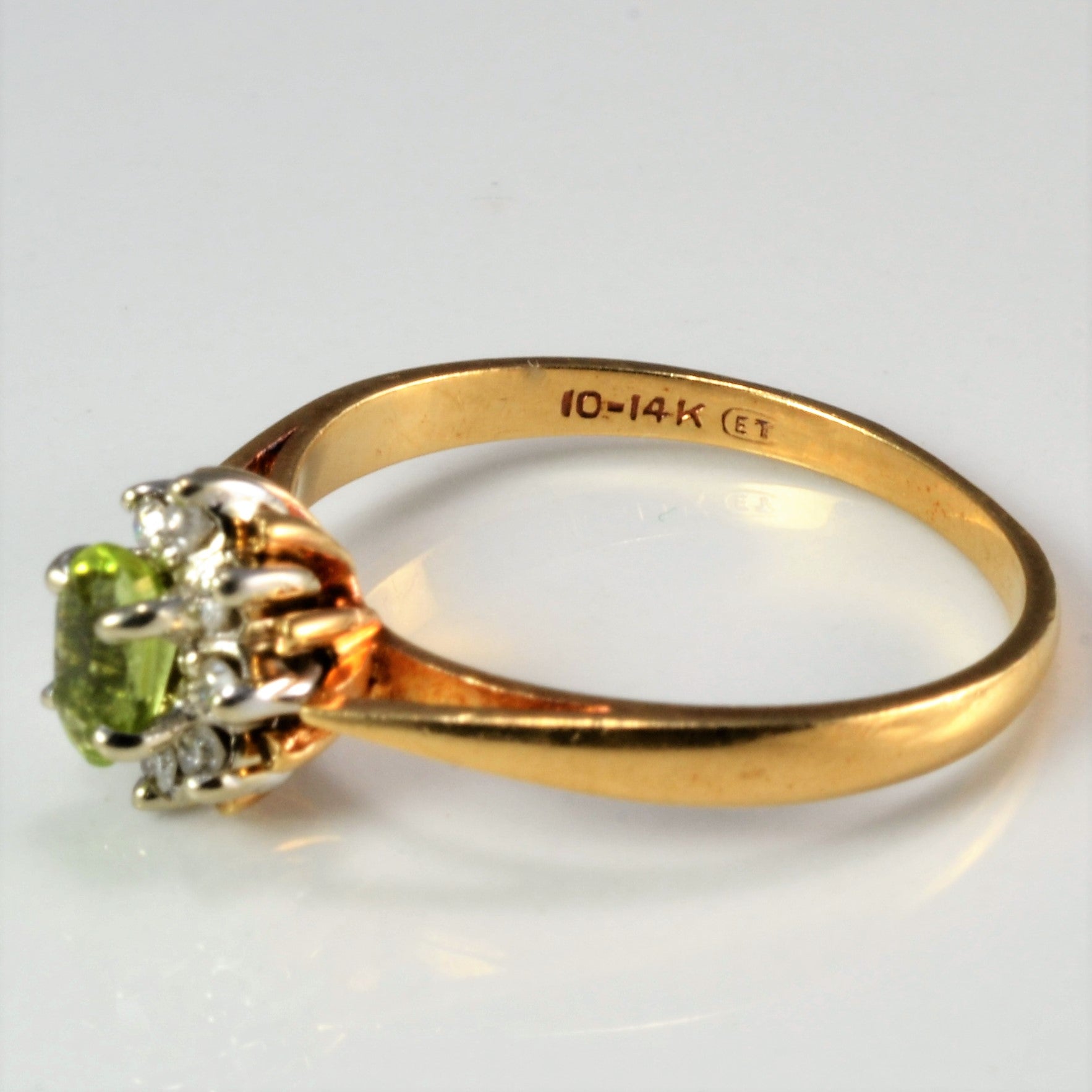 Peridot & Diamond Cocktail Ring | 0.08 ctw, SZ 6.25 |