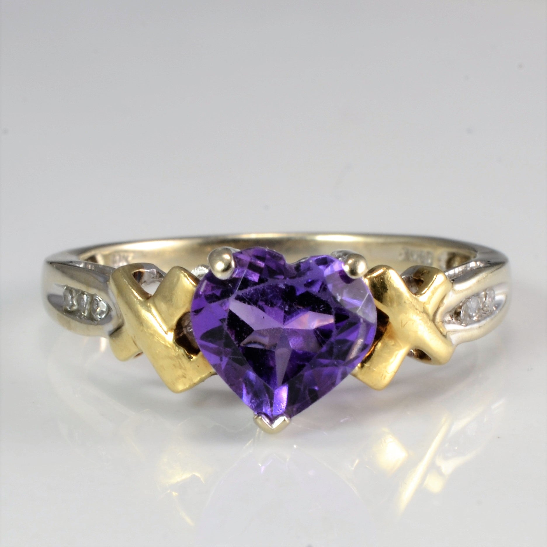 High Set Amethyst & Diamond Ring | 0.05 ctw, SZ 7 |