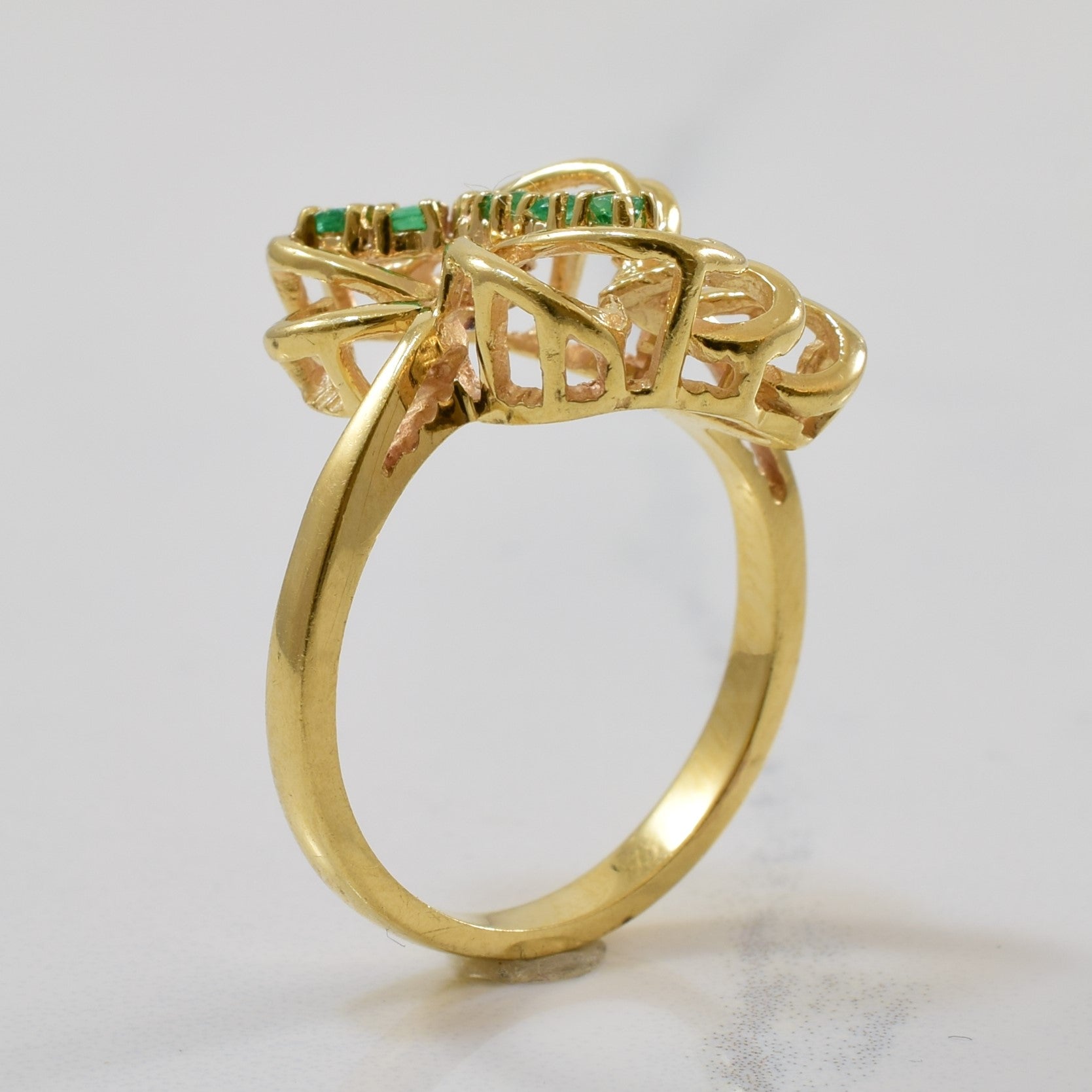 Emerald & Diamond Cocktail Ring | 0.10ctw, 0.02ct | SZ 6.75 |