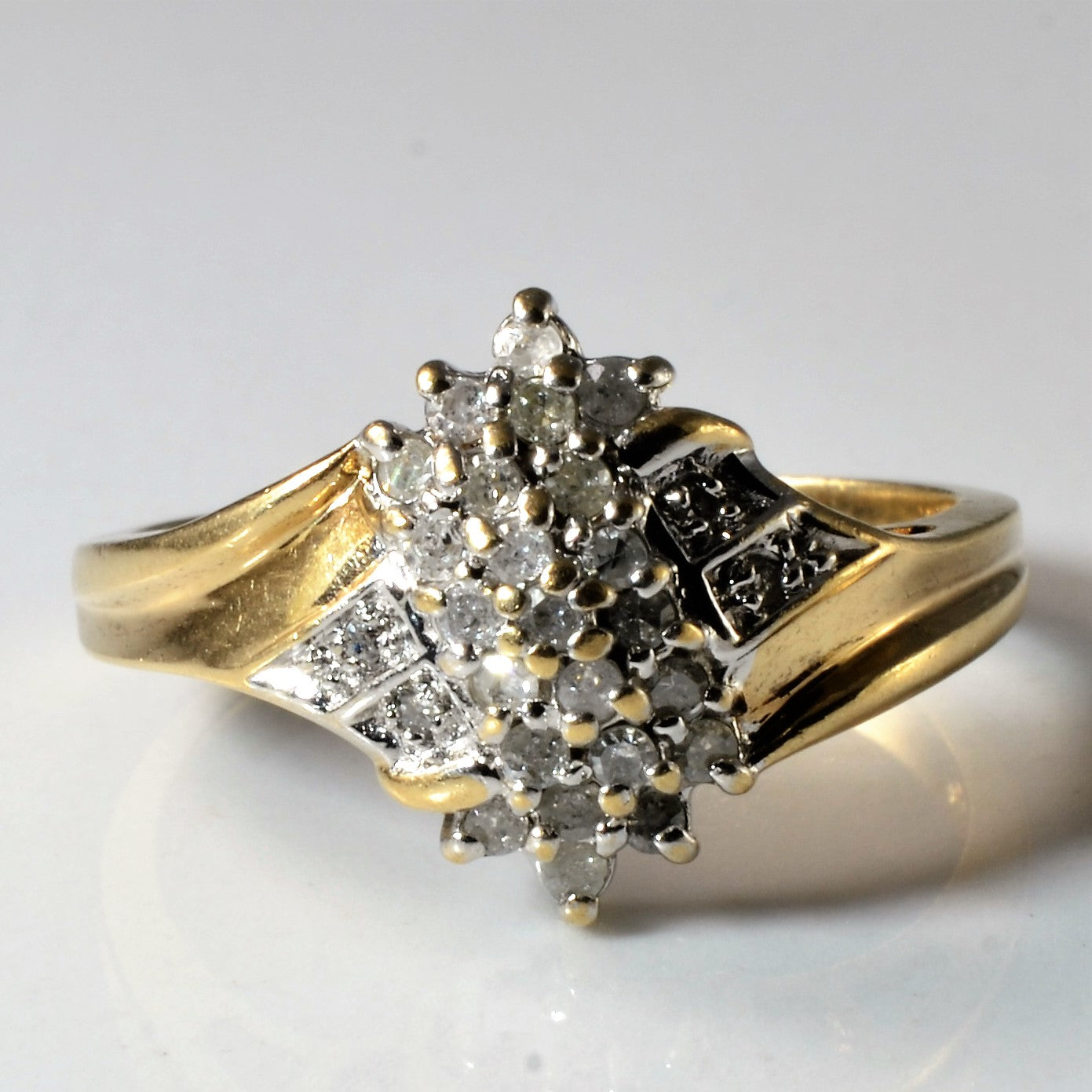 Cascading Diamond Cluster Ring | 0.135ctw | SZ 7 |