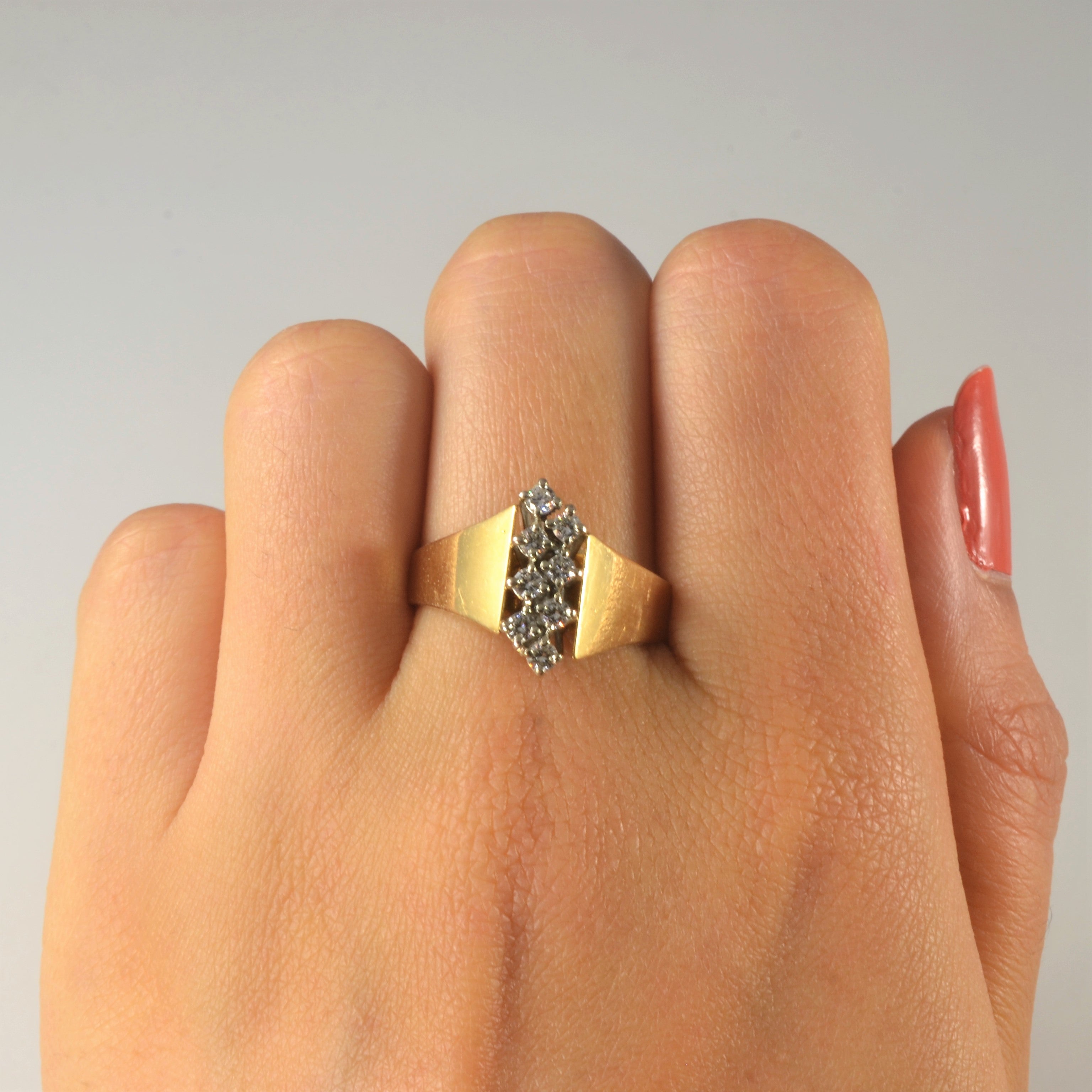 Vertical Diamond Cluster Ring | 0.28ctw | SZ 9.25 |