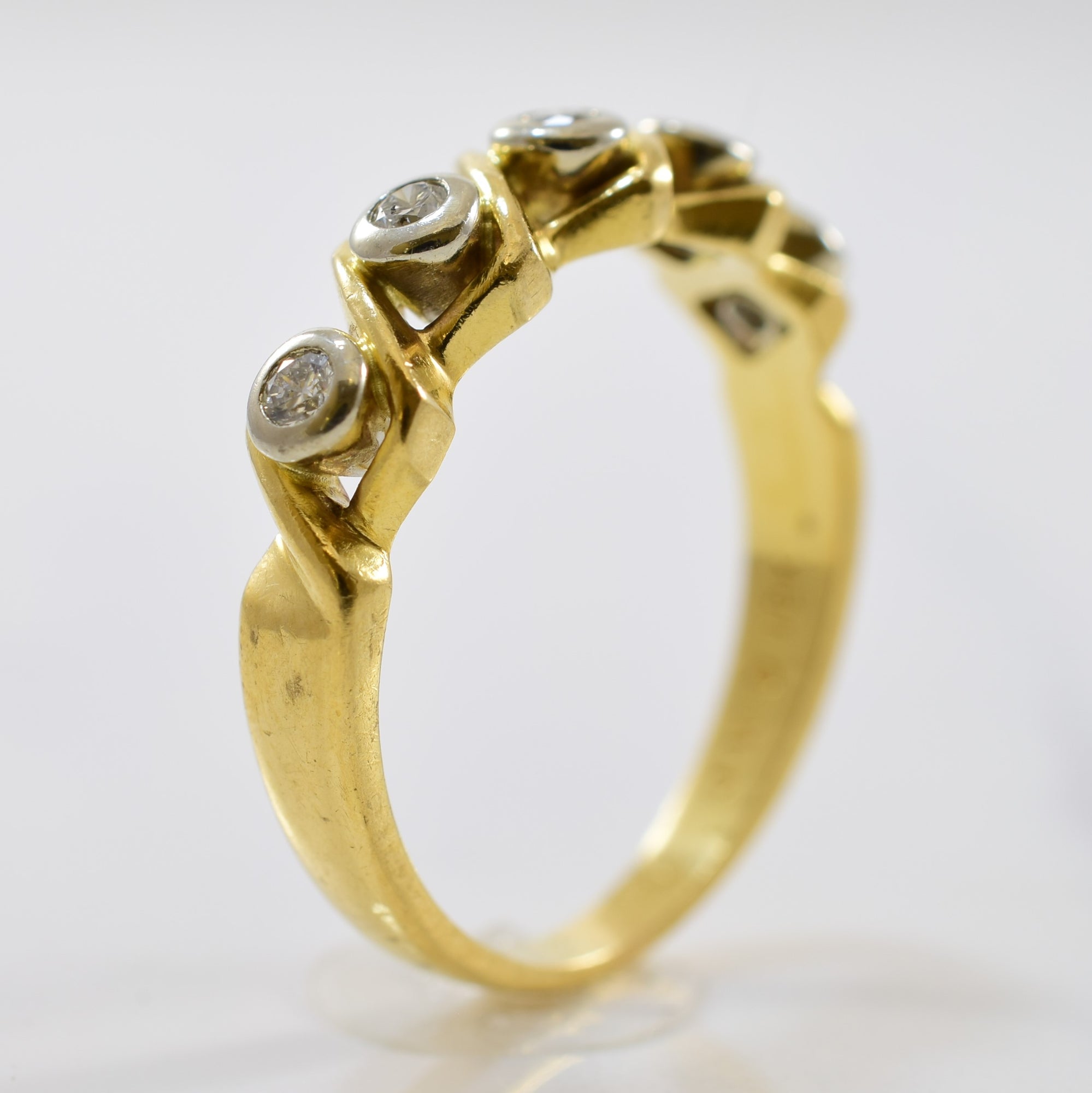 Twisted Bezel Set Diamond Ring | 0.15ctw | SZ 6.75 |