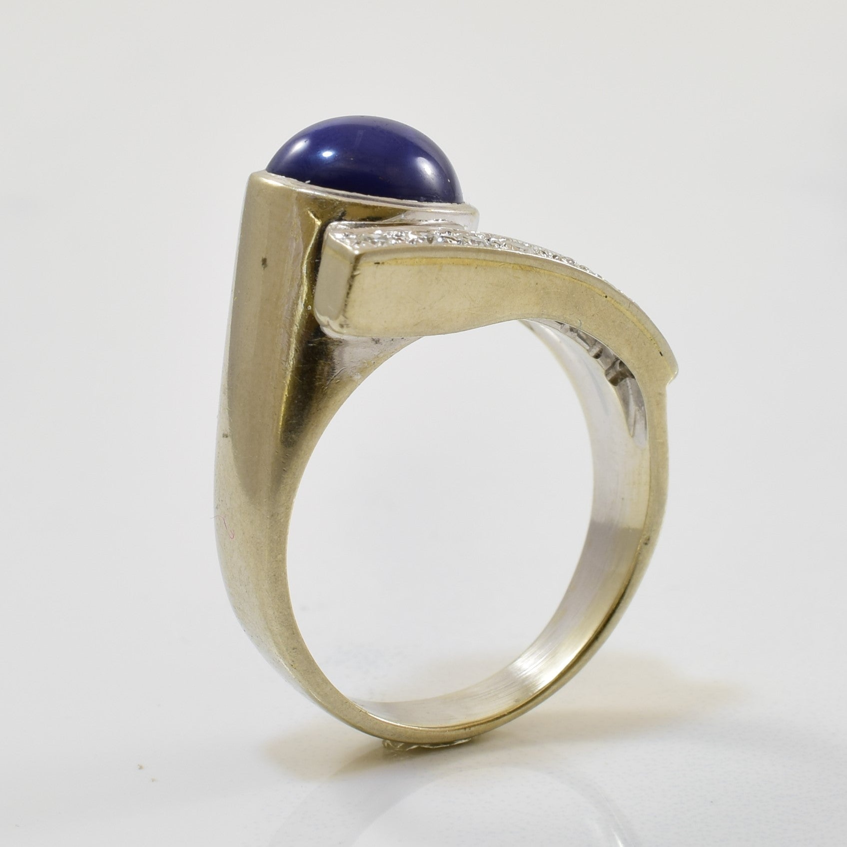 Star Sapphire Cabochon & Diamond Ring | 3.80ct, 0.16ctw | SZ 8.5 |