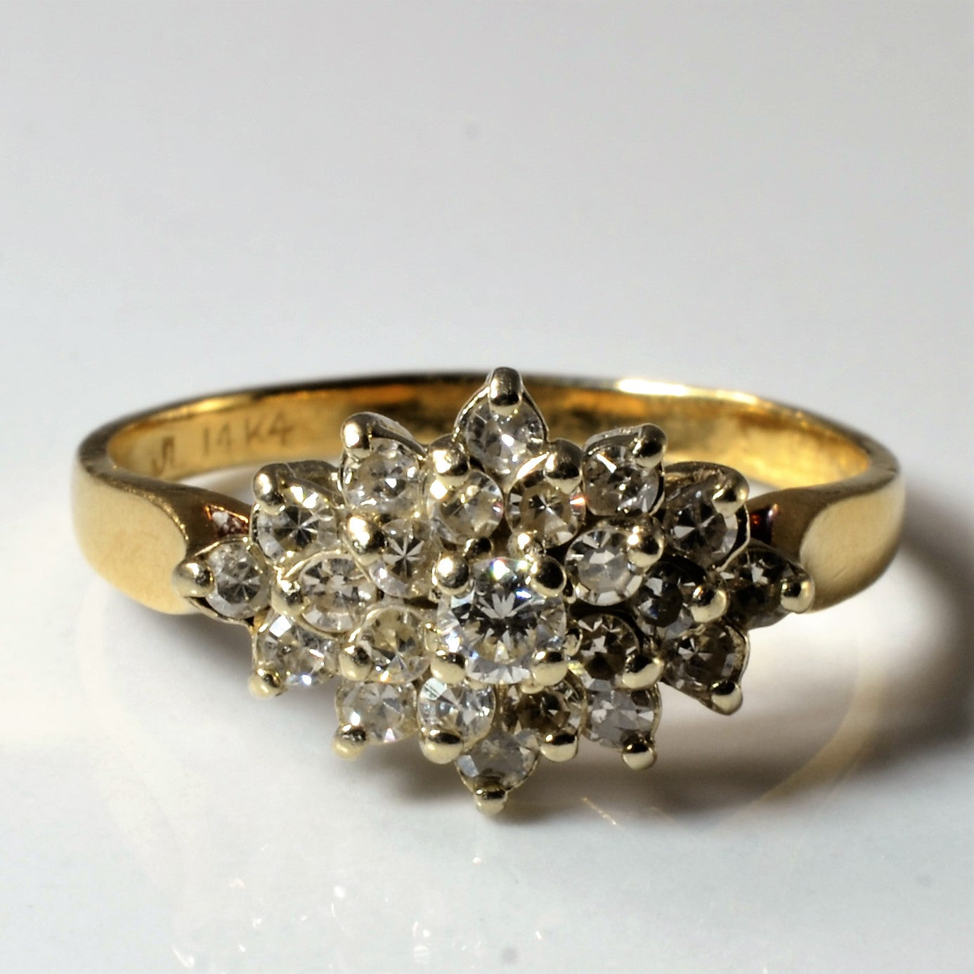Bague sertie de diamants en grappe conique | 0,27 ct | Taille 6 | 