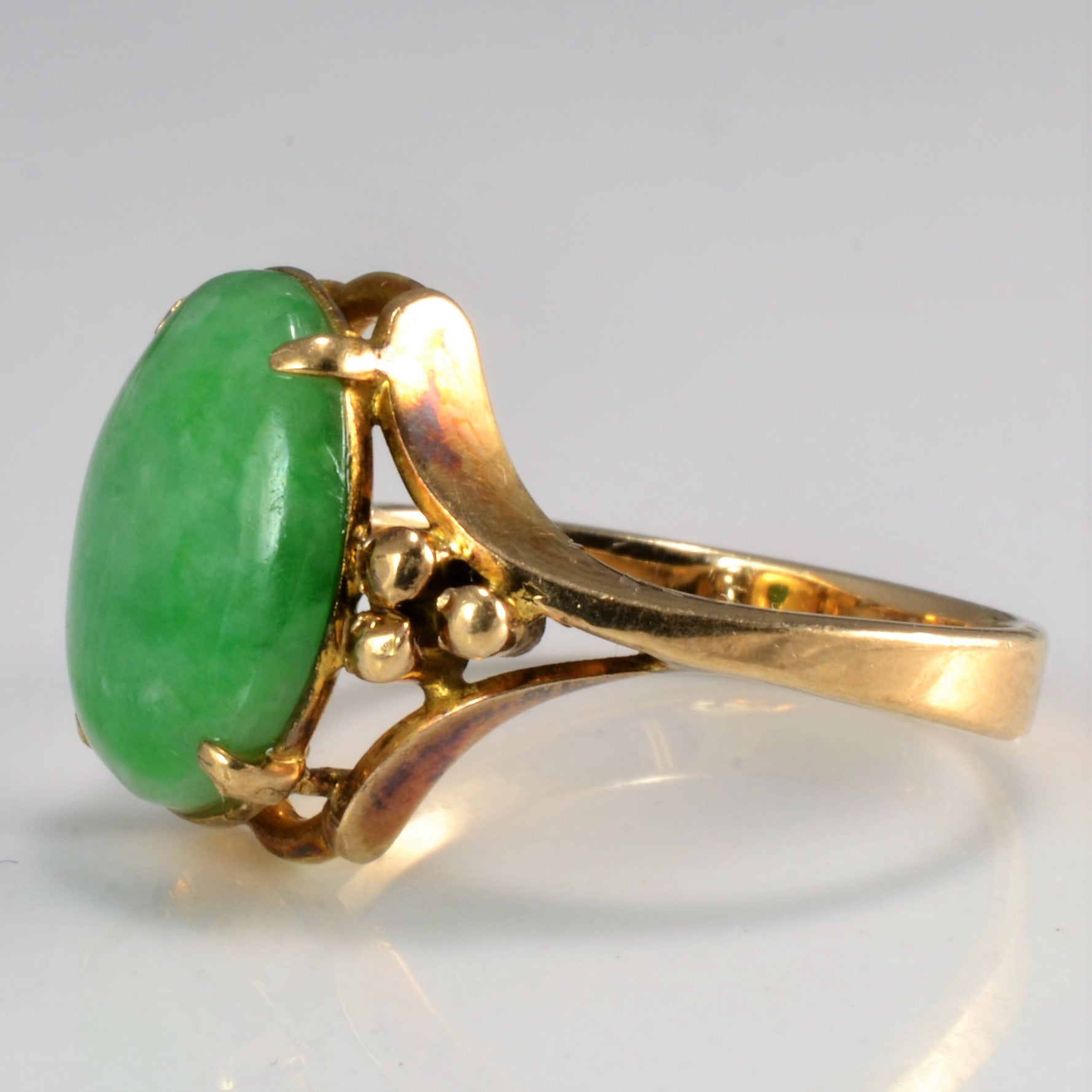 Vintage Jade Ladies Ring | SZ 5.25 |