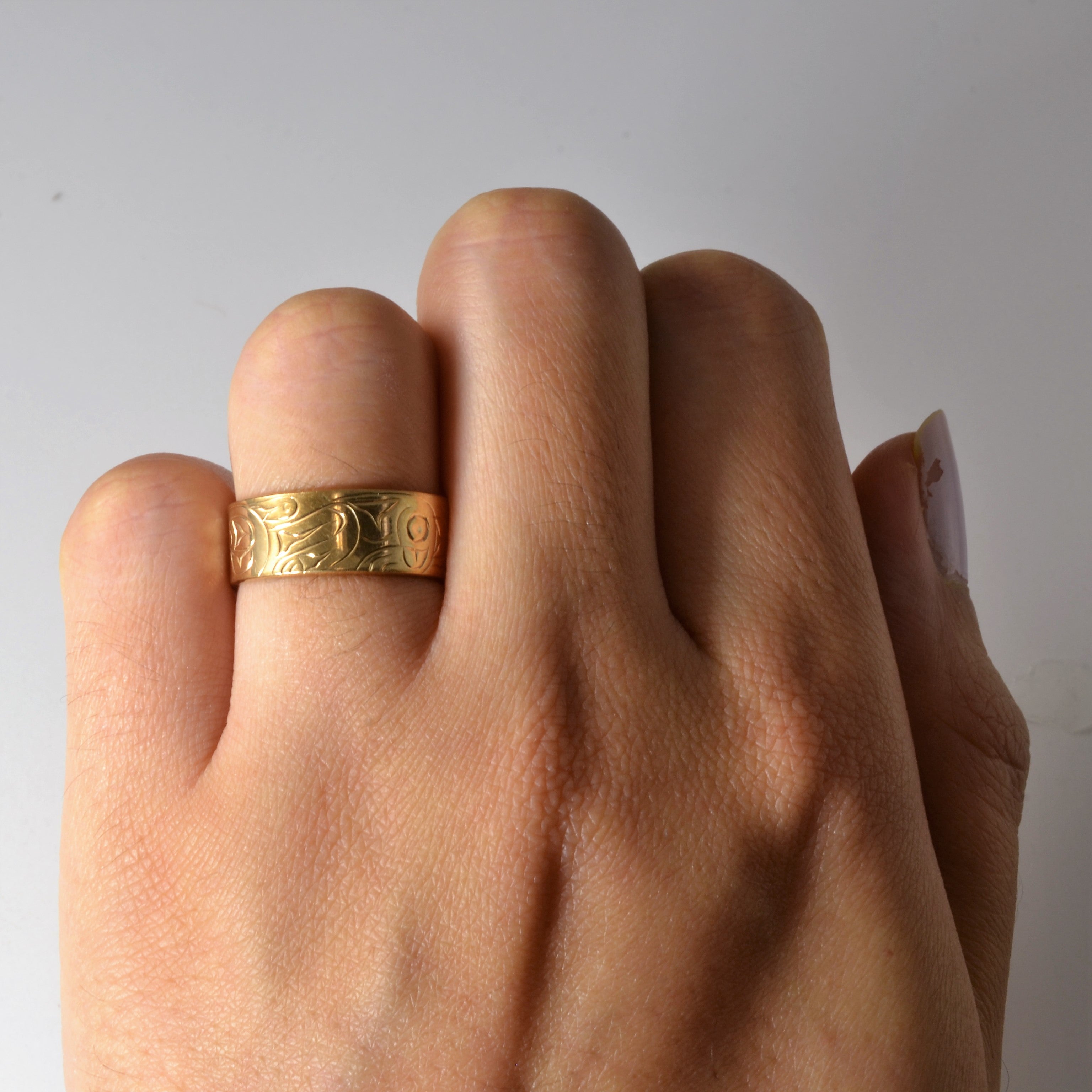 Hand Carved Indigenous Art Band | SZ 5.5 |