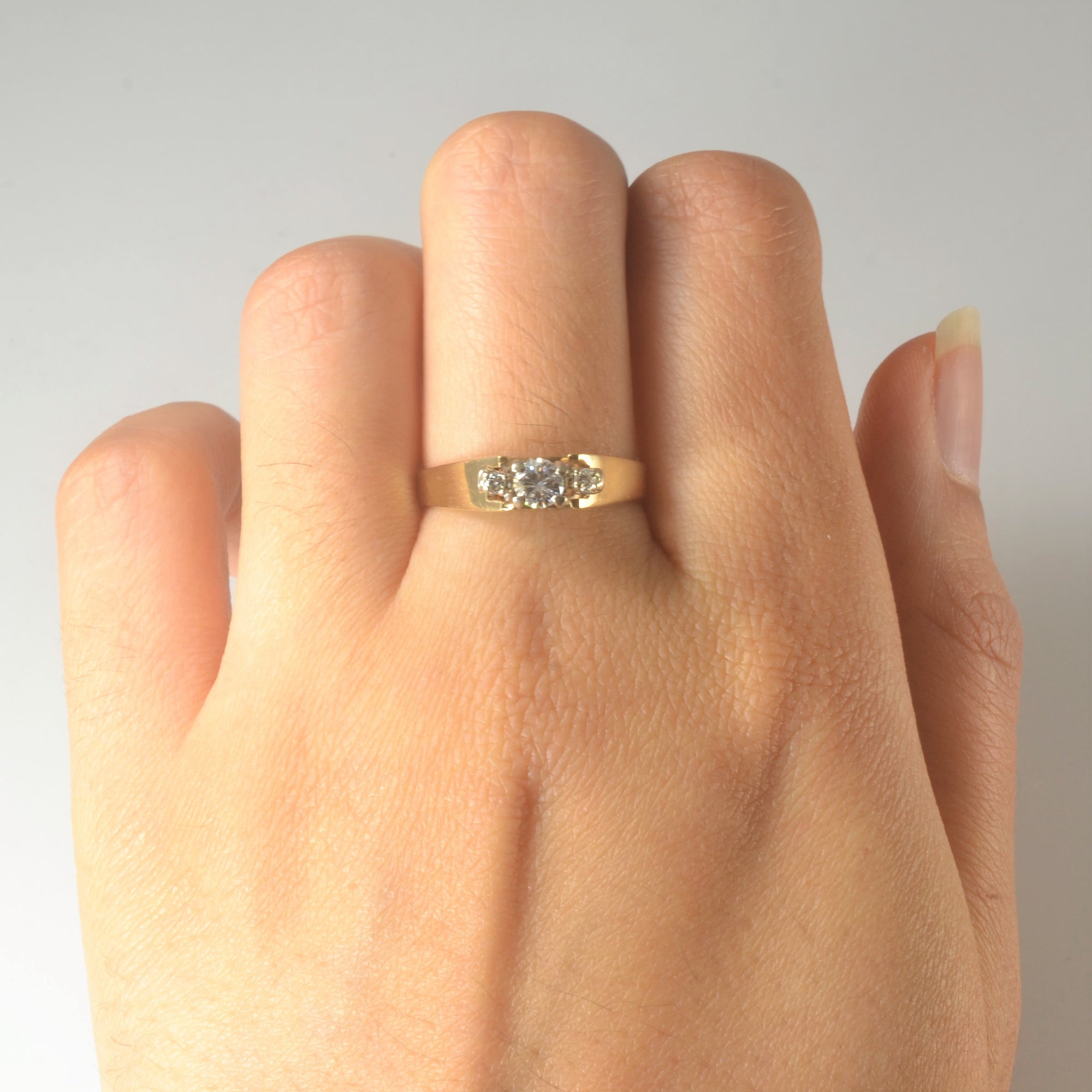 Three Stone Diamond Ring | 0.27ctw | SZ 7.5 |