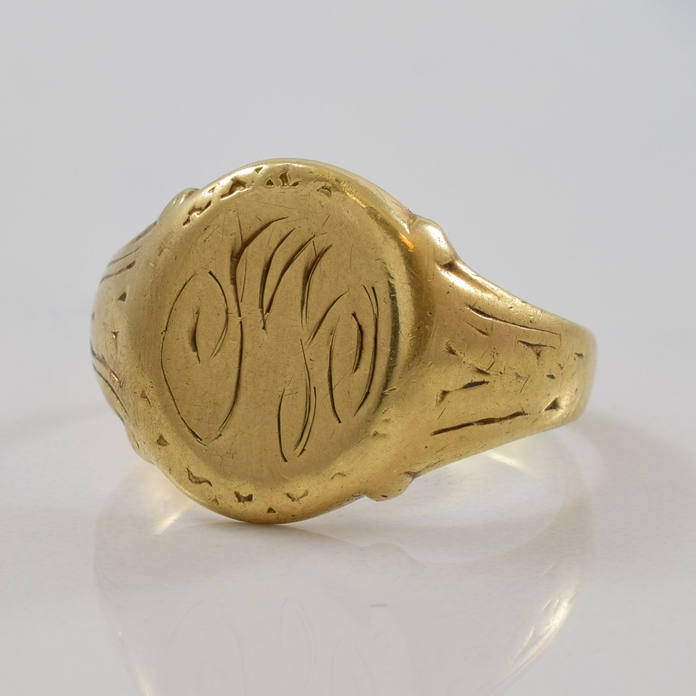 1950s Engraved Initial 'M' Signet Ring | 8.5 |
