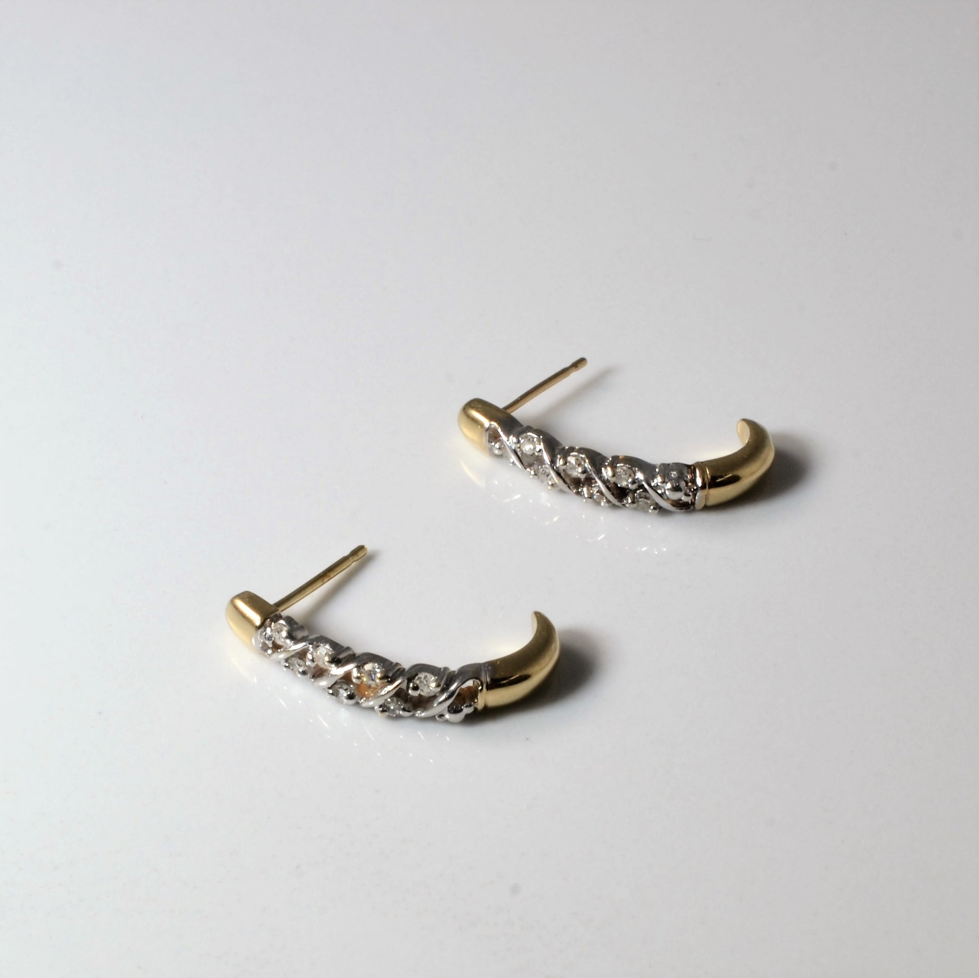 Curved Diamond Bar Earrings | 0.14ctw |