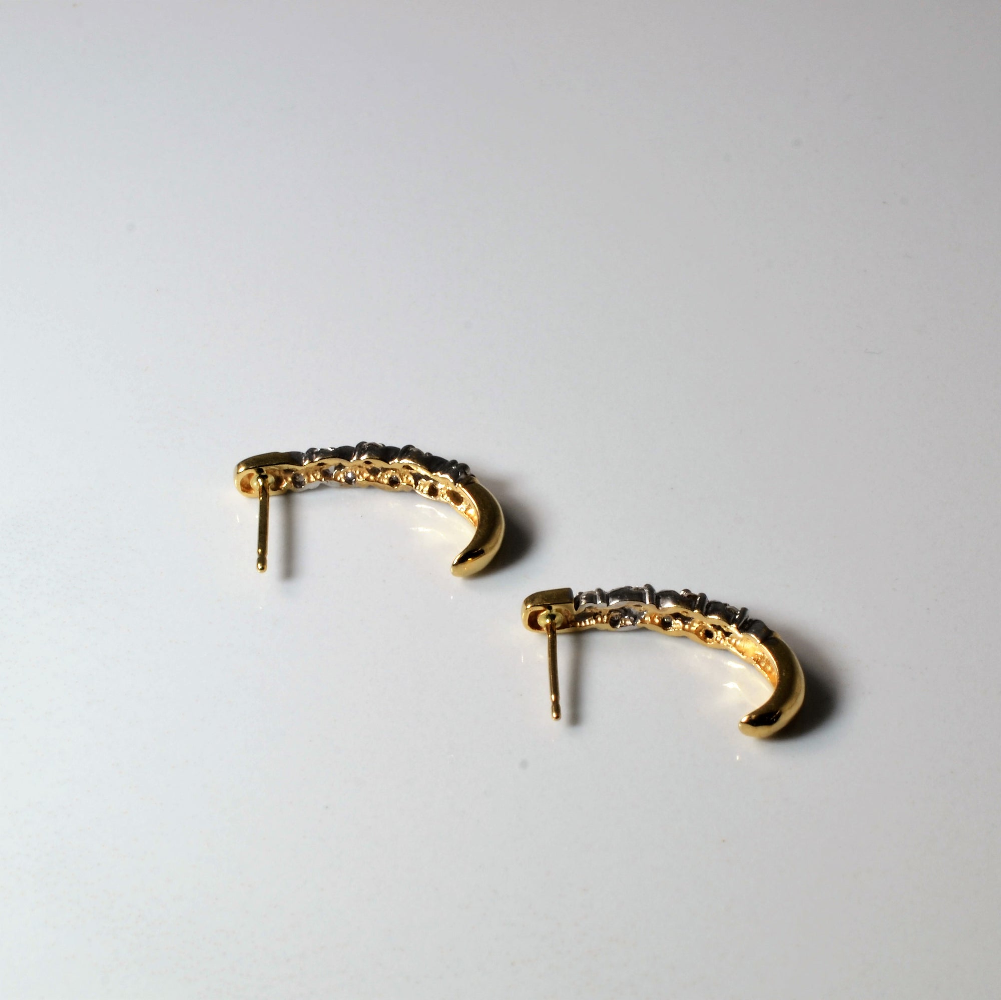 Curved Diamond Bar Earrings | 0.14ctw |