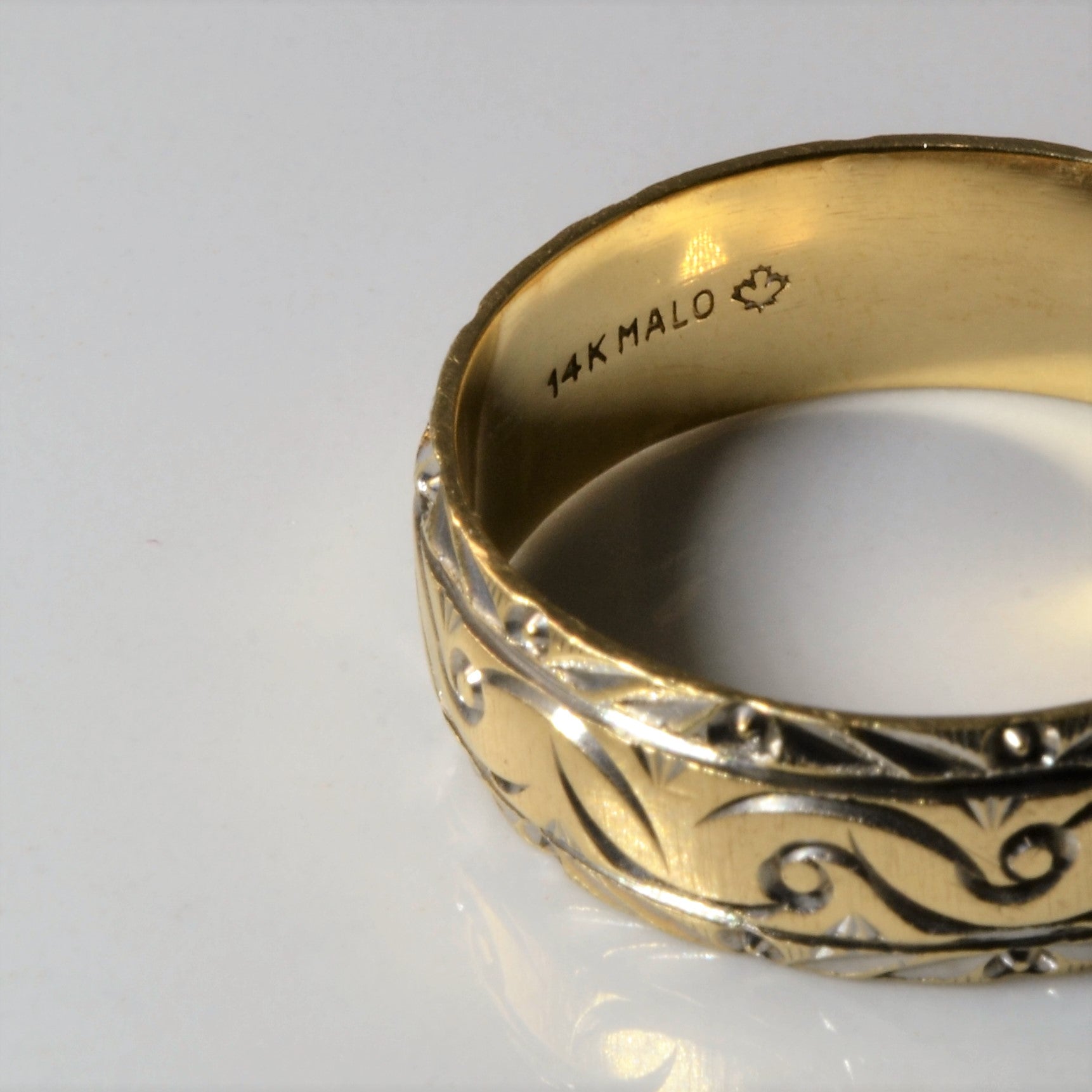 Ornate Two Tone Gold Band | SZ 13.75 |