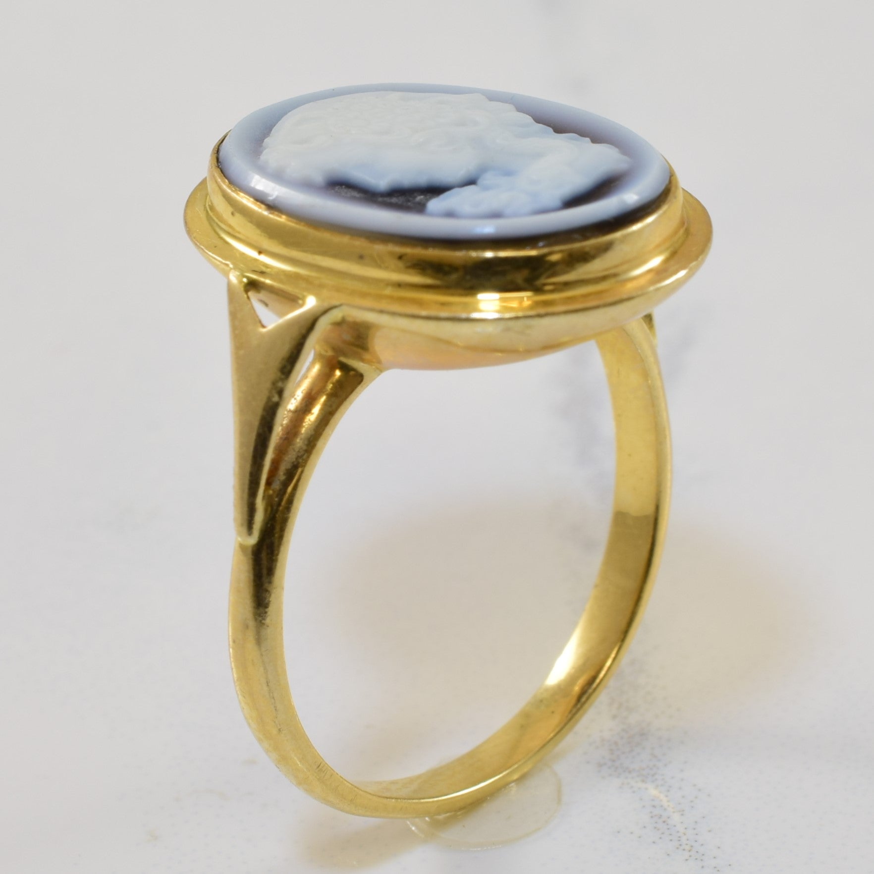 Bezel Set Onyx Cameo Ring | 3.75ct | SZ 7.75 |