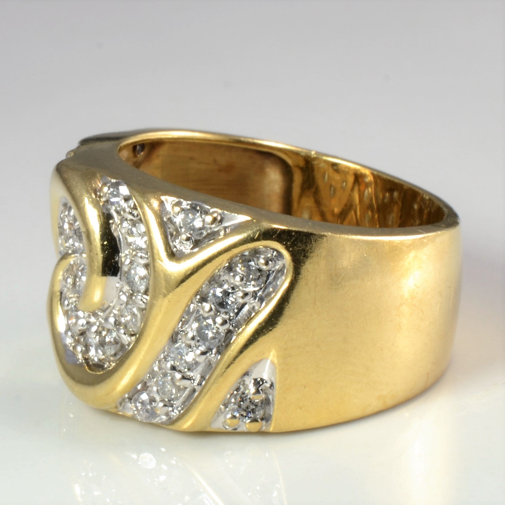 Cluster Diamond Wide Band | 0.68 ctw, SZ 7 |