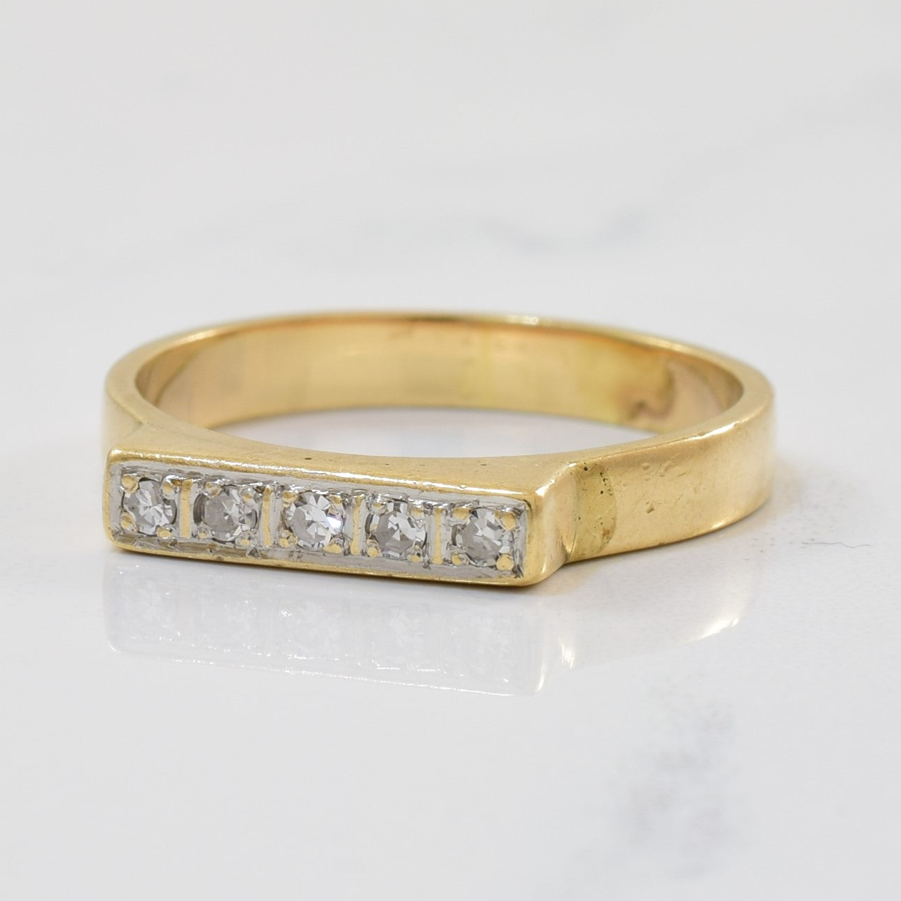 Diamond Bar Ring | 0.10ctw | SZ 8 |