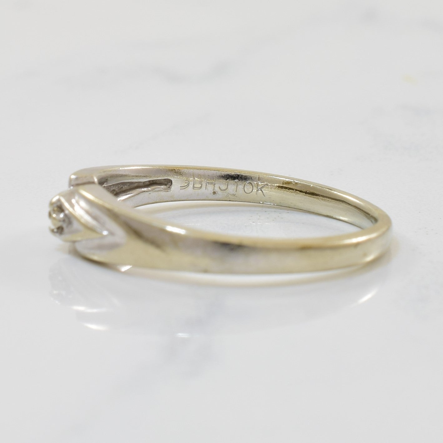 Single Diamond Band | 0.01ct | SZ 5.75 |