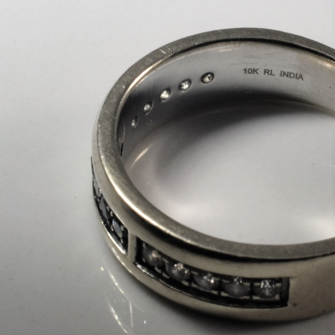 Black & White Diamond Band | 0.30ctw | SZ 9 |