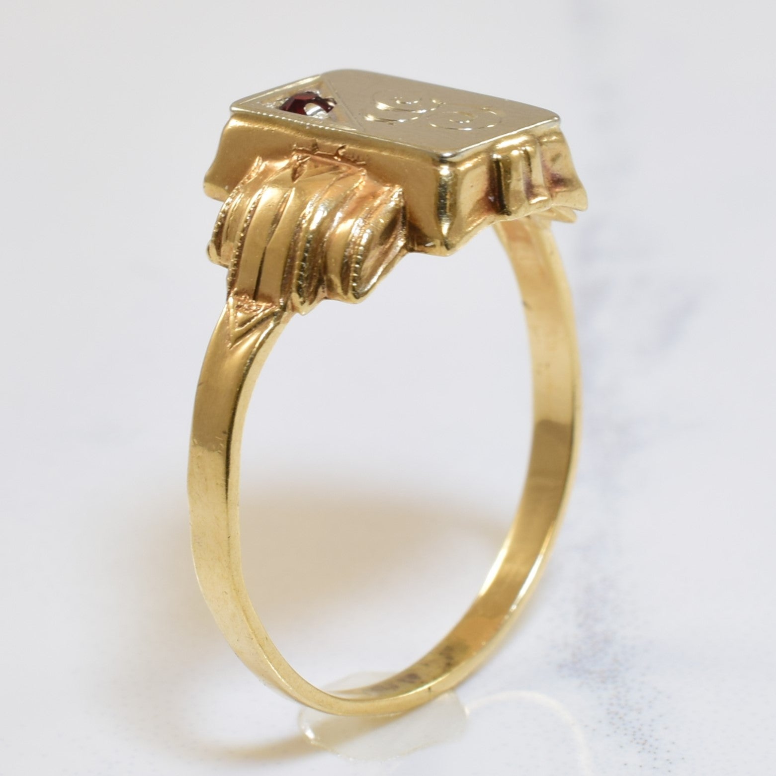 Engraved Initial 'g' Signet Ring | 0.04ct | SZ 7.25 |