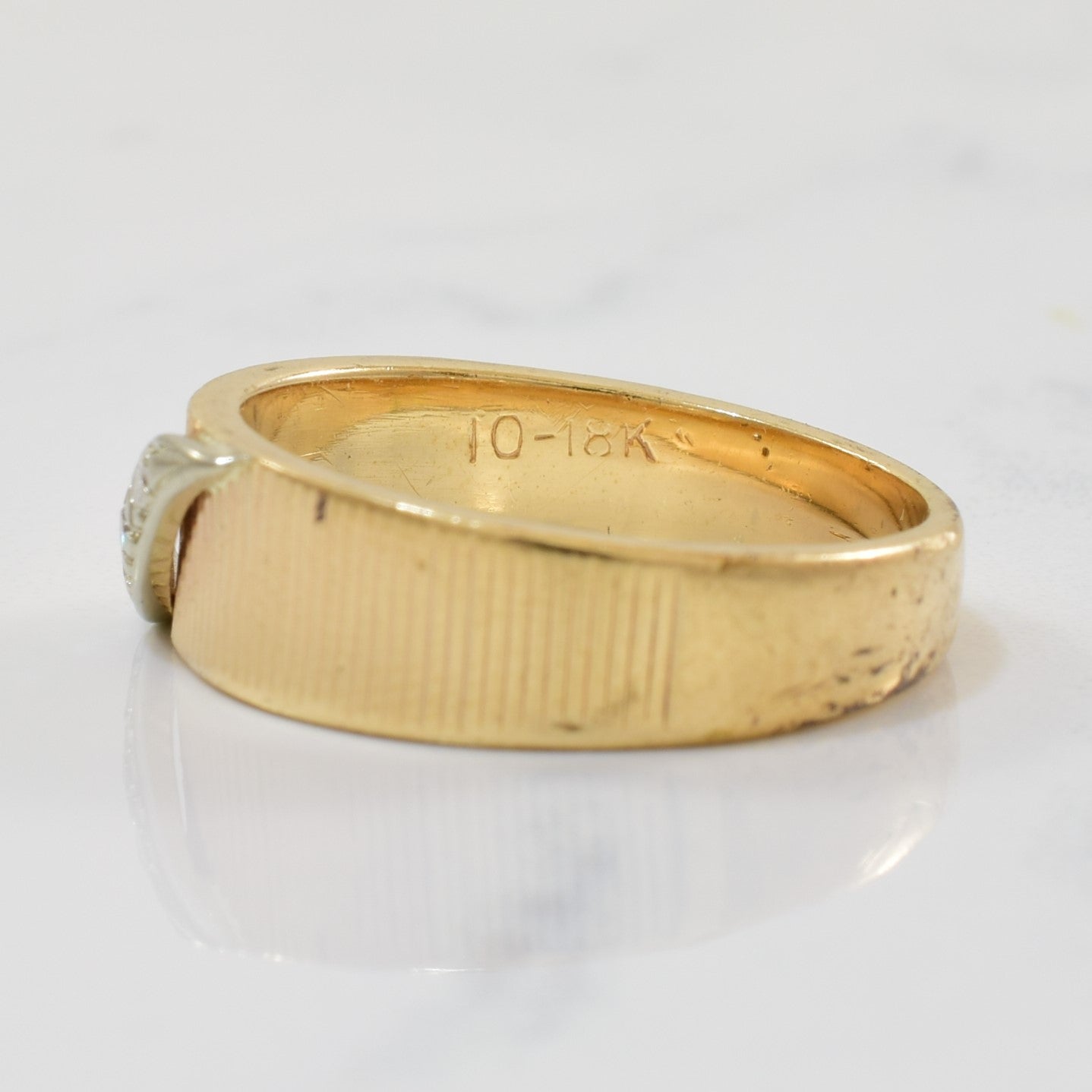 Textured Three Stone Band | 0.04ctw | SZ 7.25 |