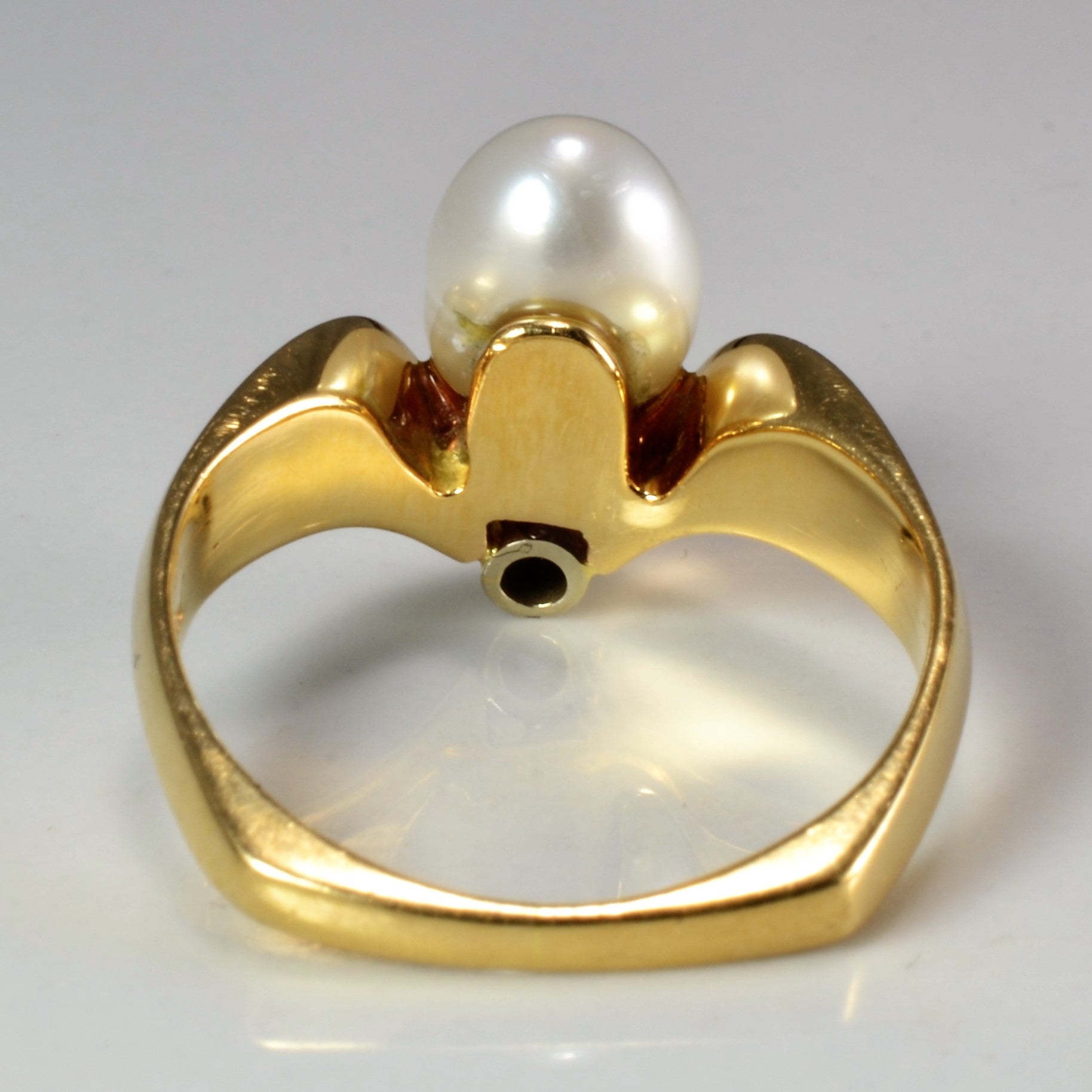 Chevron Diamond & Pearl Ring | 0.02 ct, SZ 5 |