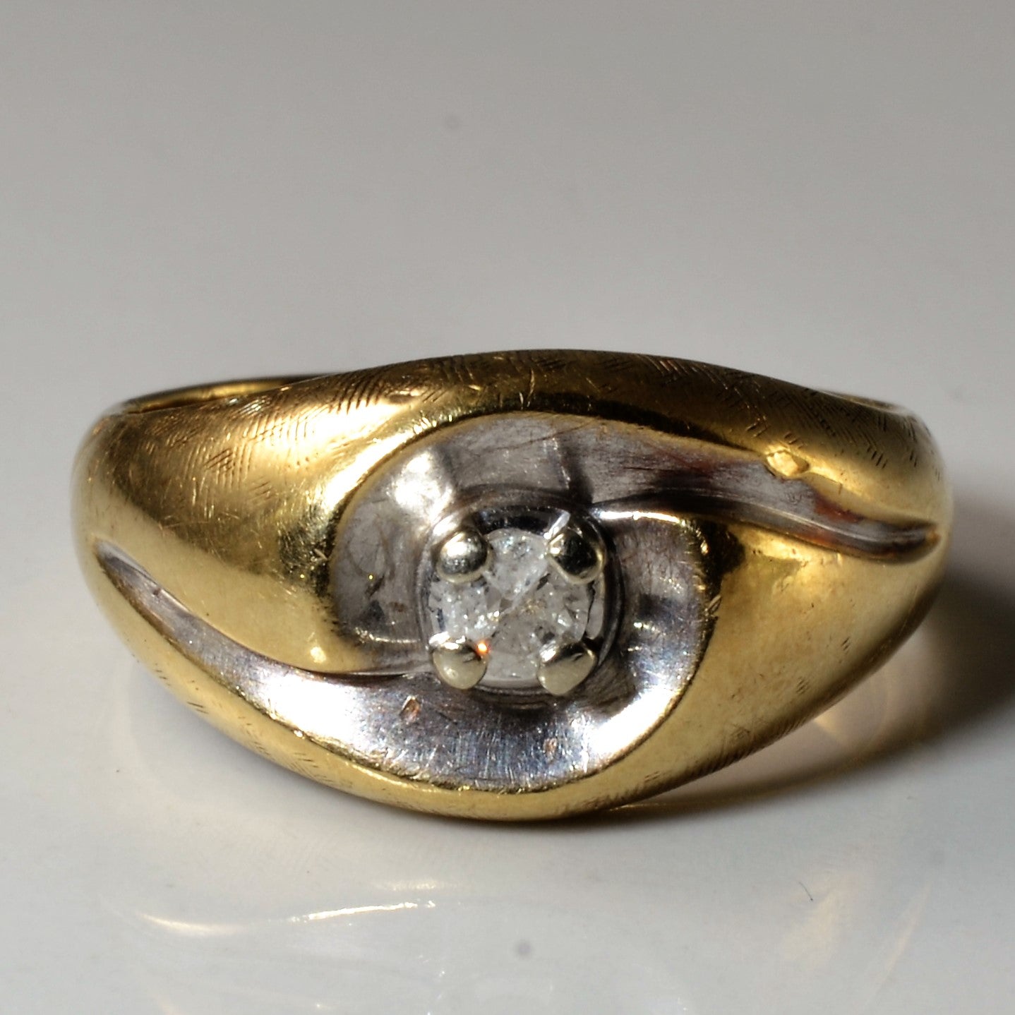 Solitaire Diamond Twist Ring | 0.12ct | SZ 9.25 |