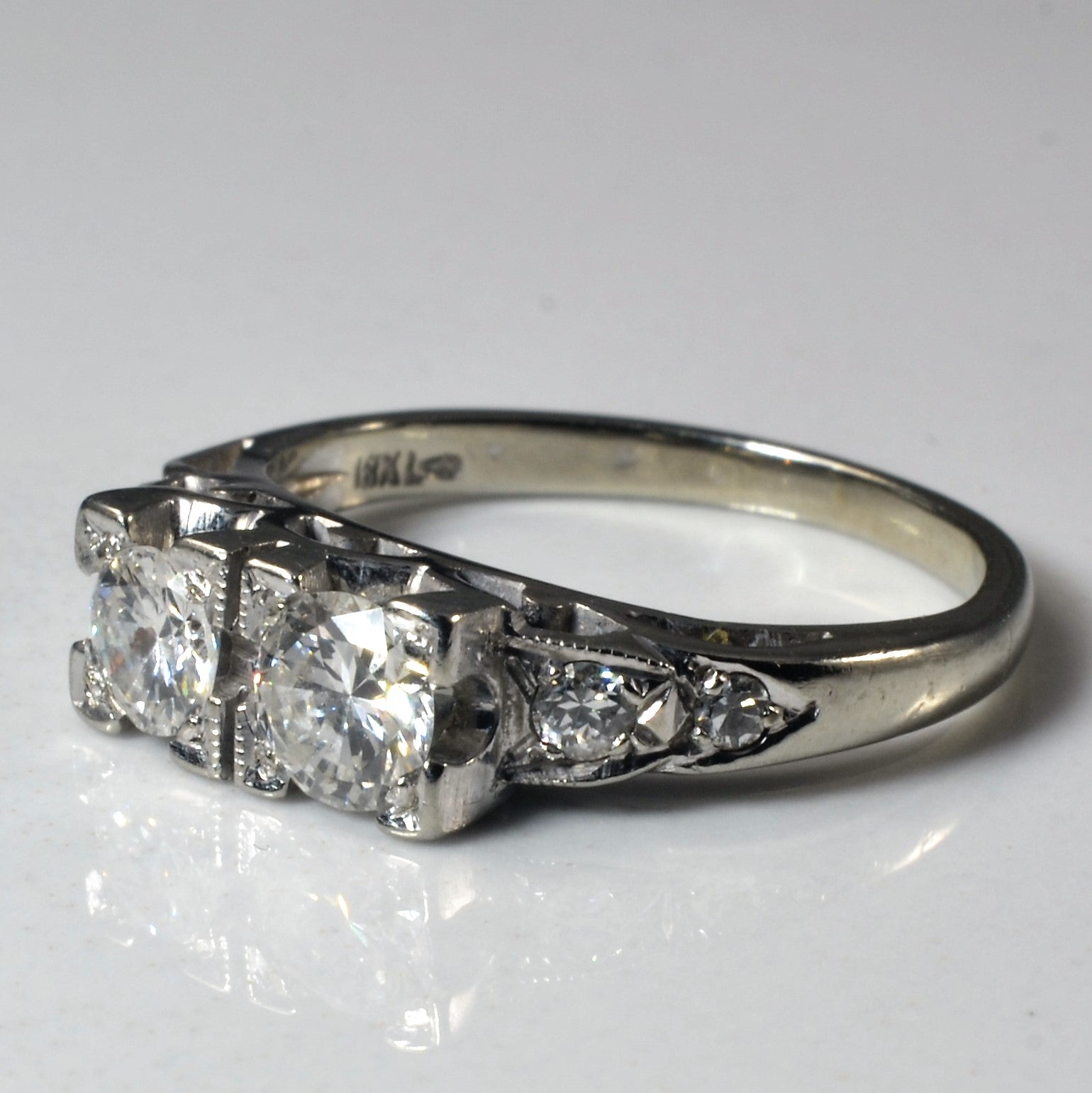 Bague Toi et Moi début des années 1940 | 0,69 ct | Taille 5 | 