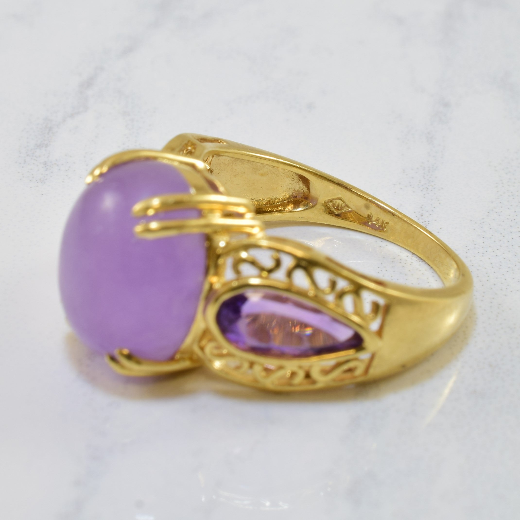 Lavender Jade & Amethyst Cocktail Ring | 7.75ct, 1.00ctw | SZ 8 |