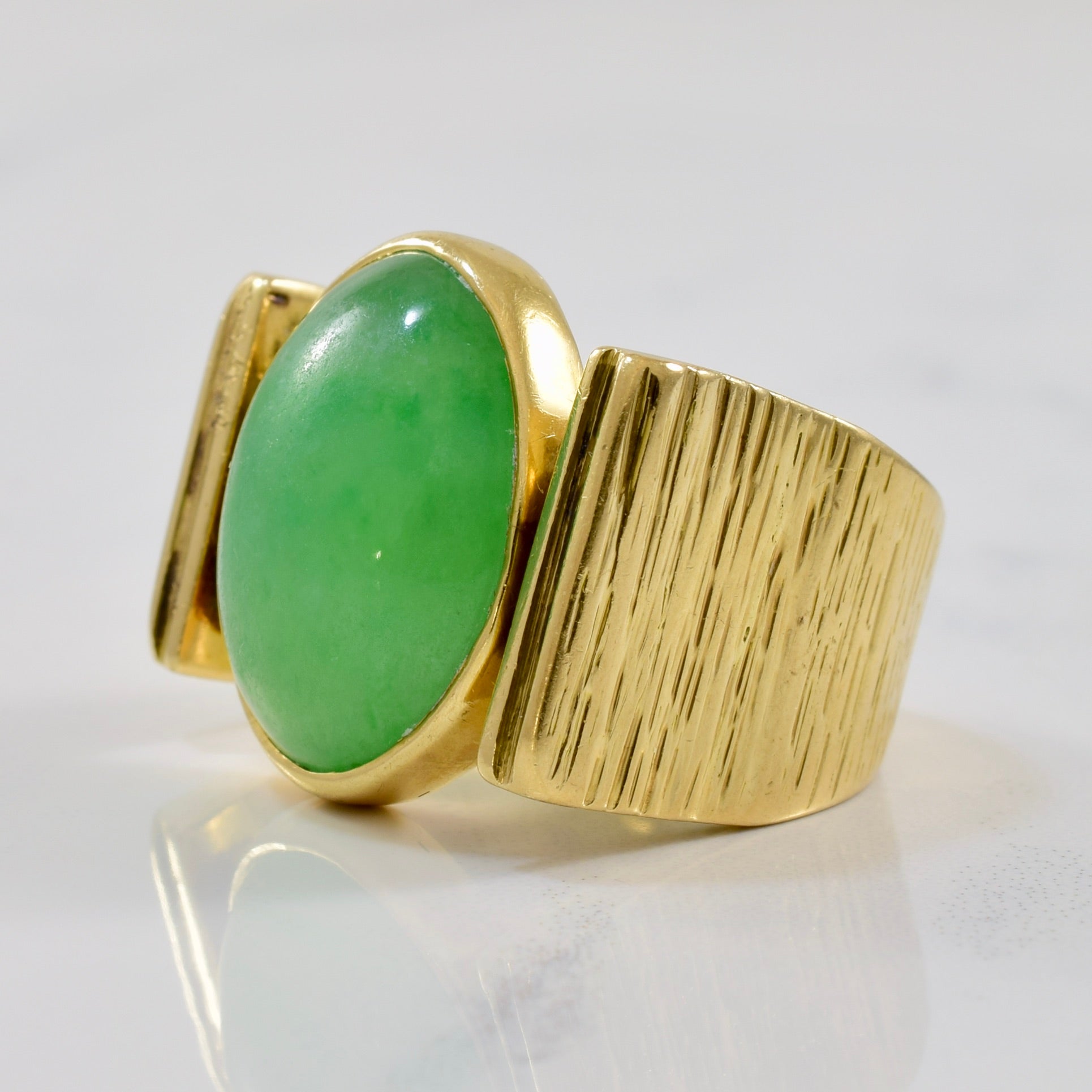 Cocktail jade ring, vintage jade ring for sale in Canada, antique jade ring