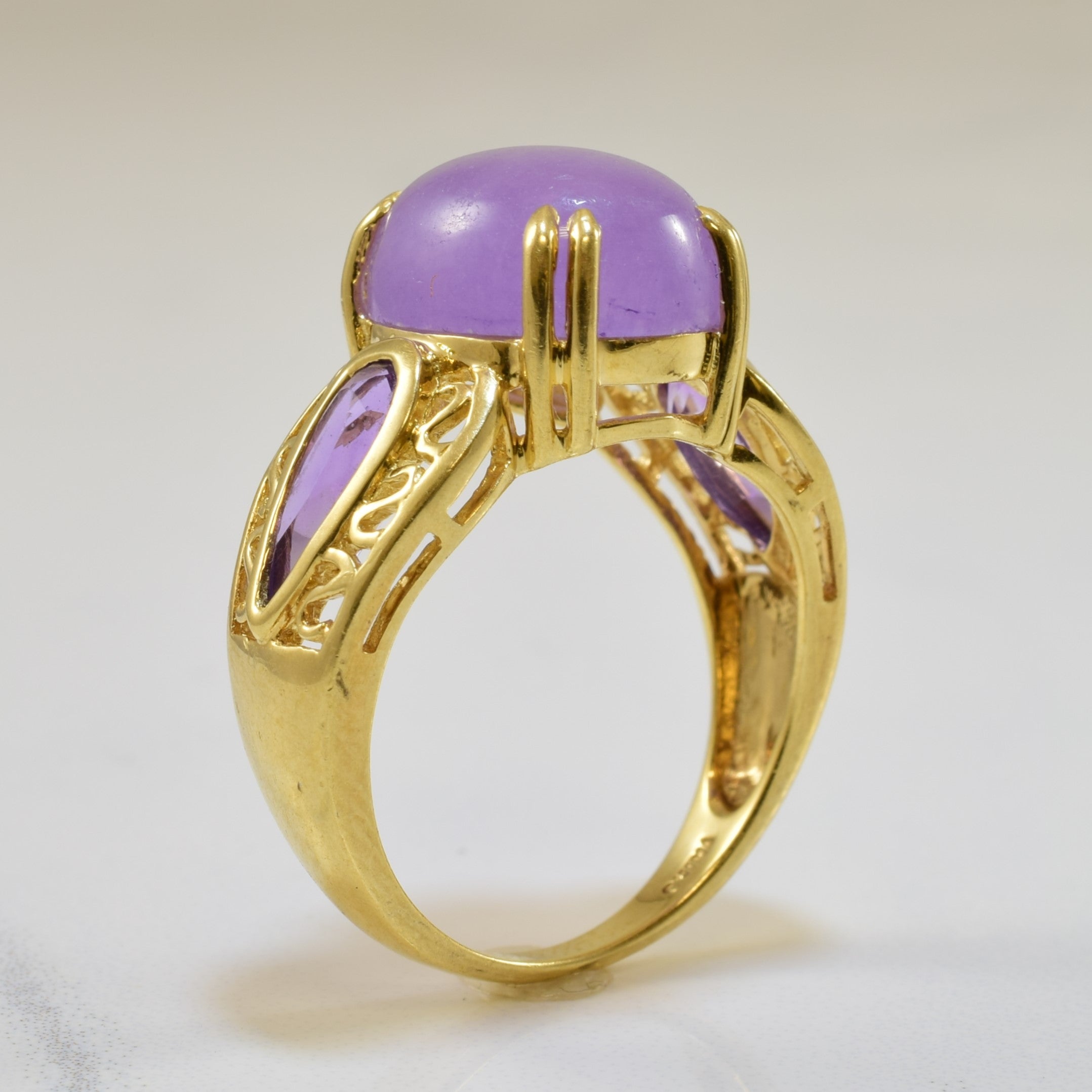 Lavender Jade & Amethyst Cocktail Ring | 7.75ct, 1.00ctw | SZ 8 |