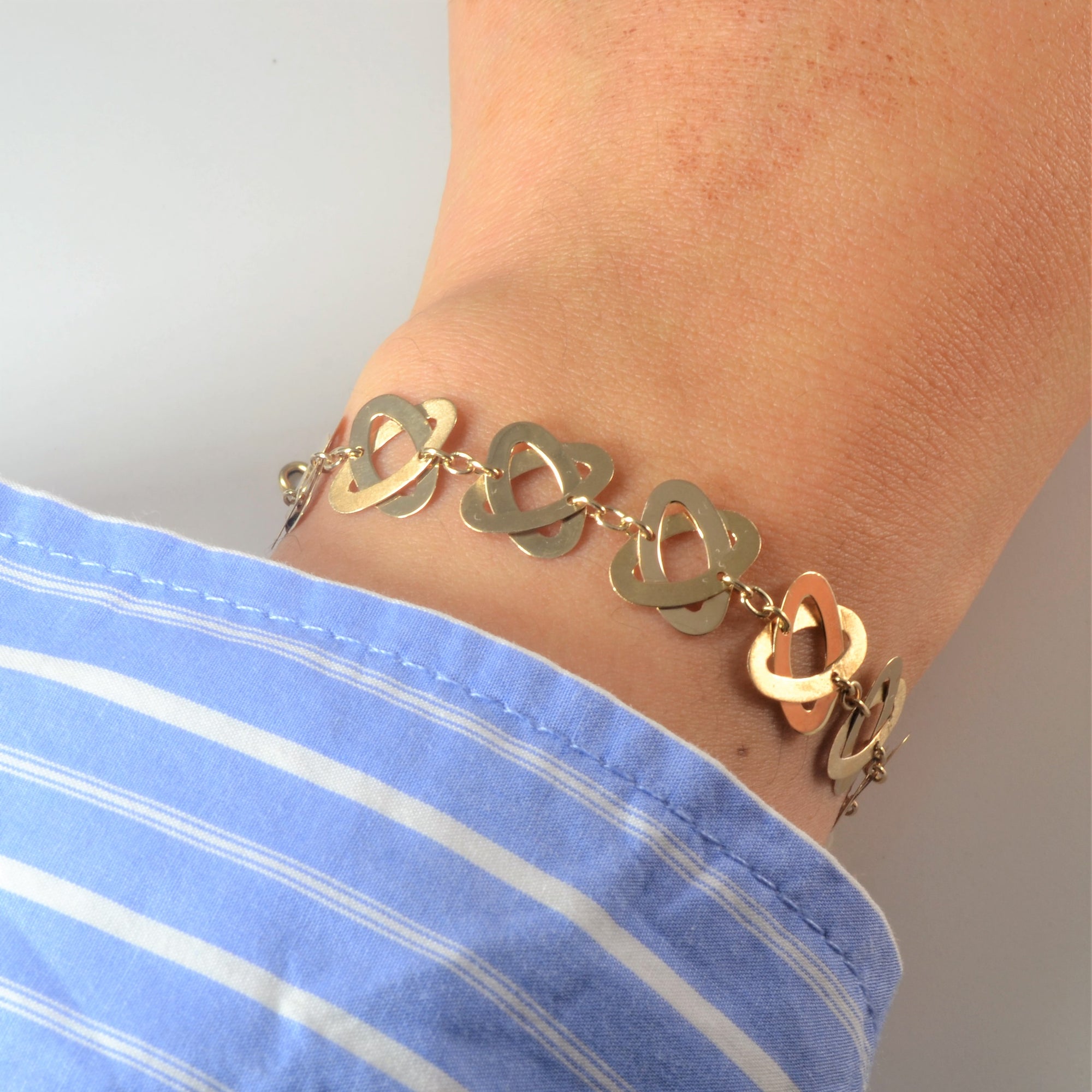 Knot Linked Swirl Chain Bracelet | 8