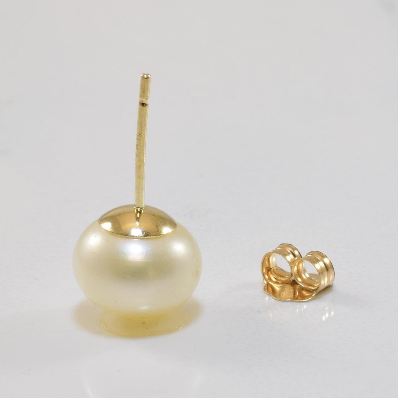 Button Pearl Stud Earrings | 12.0ctw |