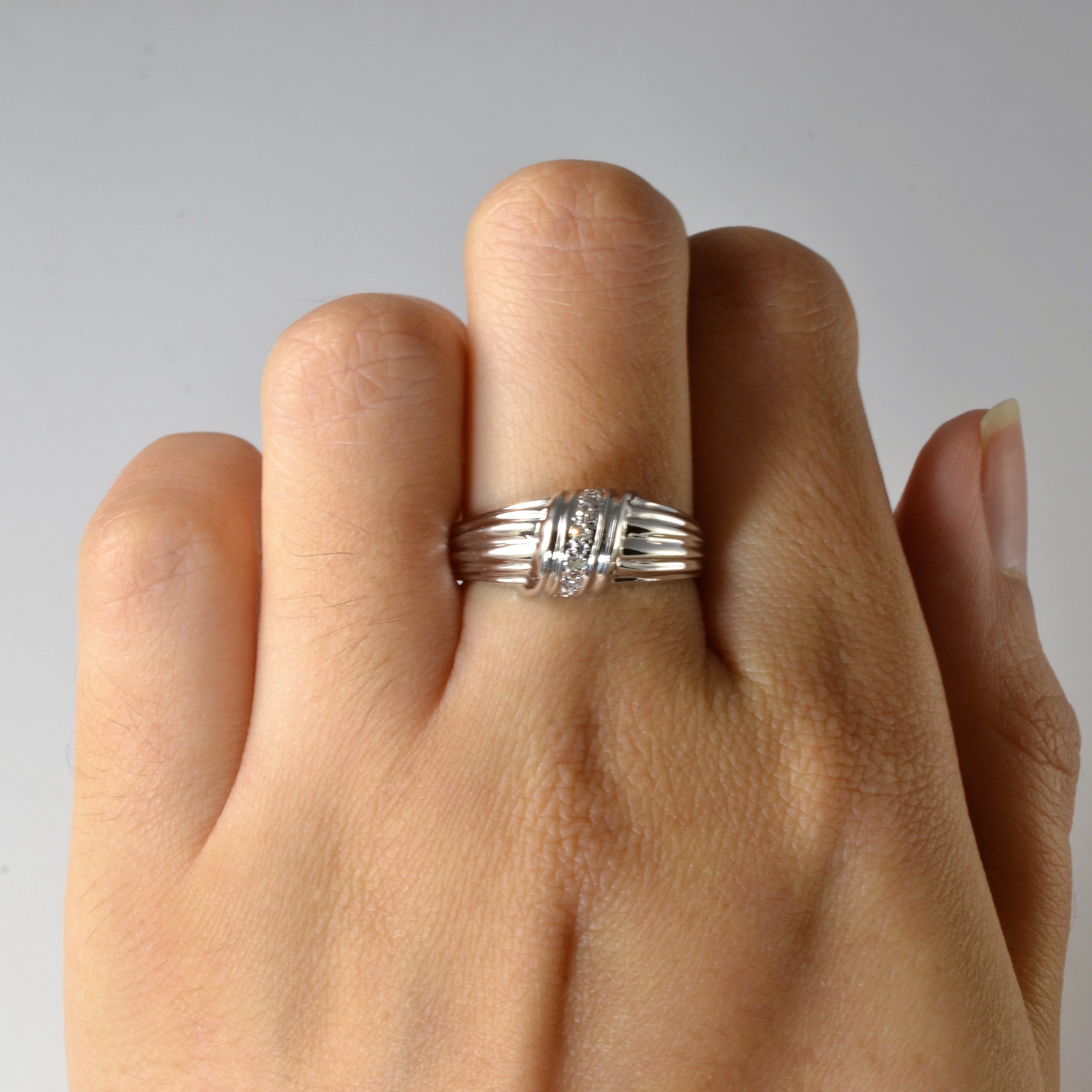 Overlay Diamond Knot Ring | 0.08ctw | SZ 7.25 |