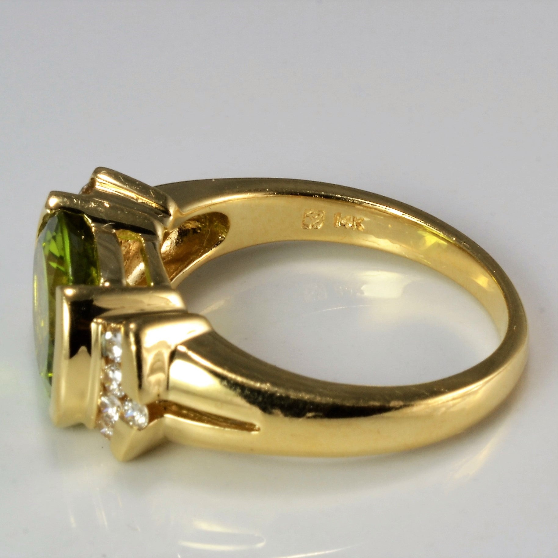 Semi Bezel Peridot & Diamond Ring | 0.20 ctw, SZ 7 |
