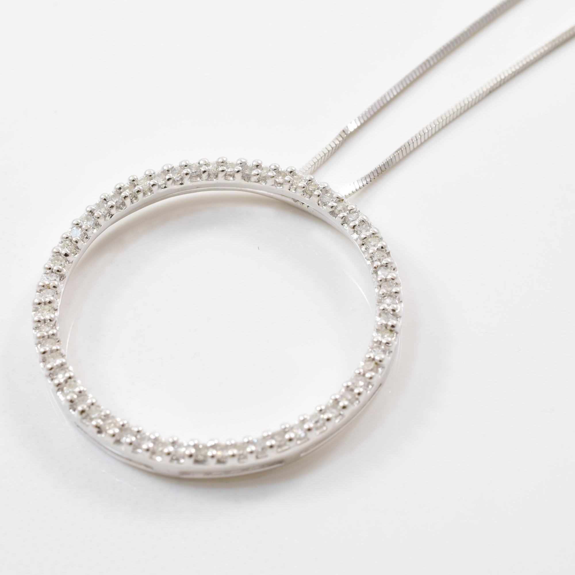 Diamond Circle Necklace | 0.12 ctw | 17