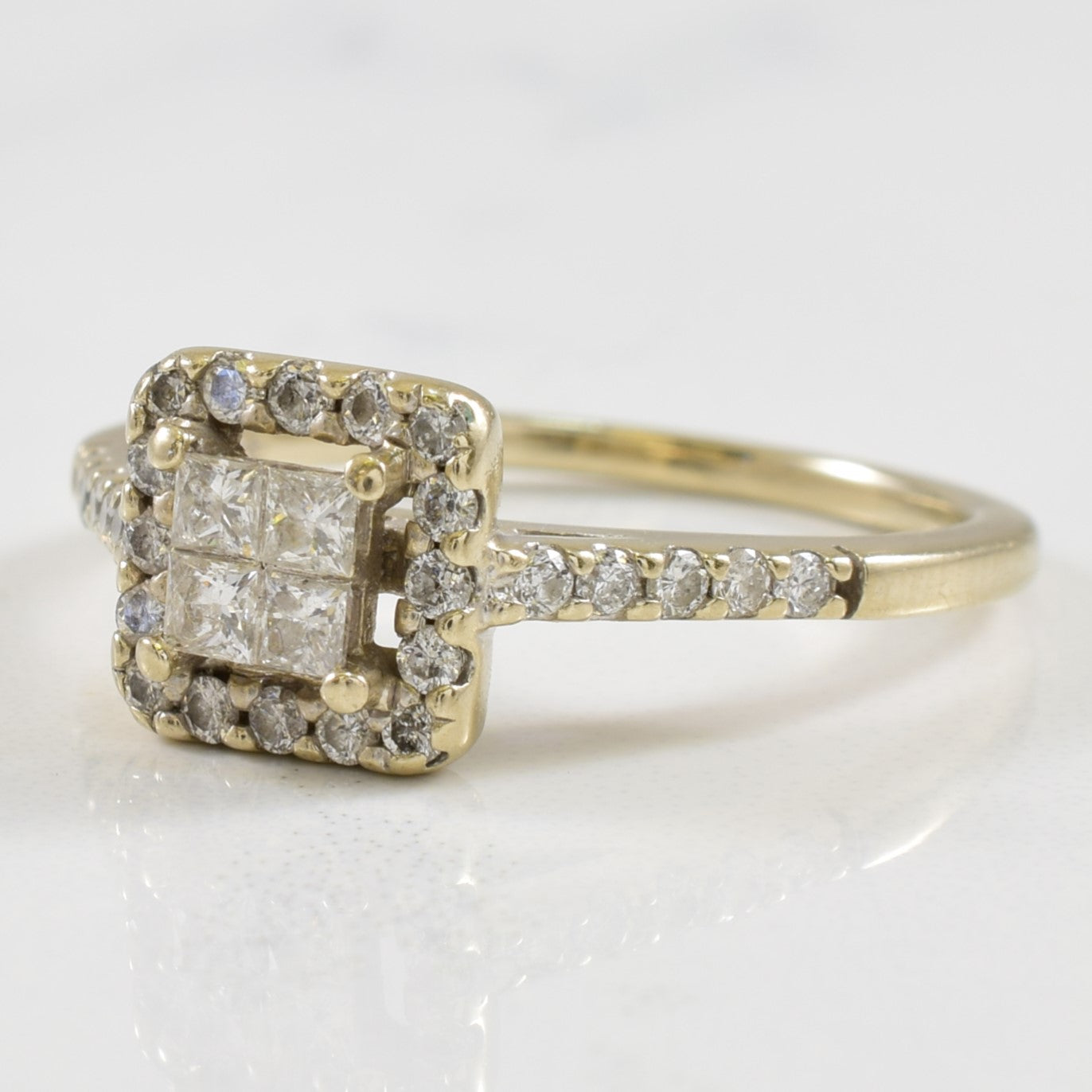 Grid Diamond Halo Ring | 0.42ctw | SZ 7.5 |