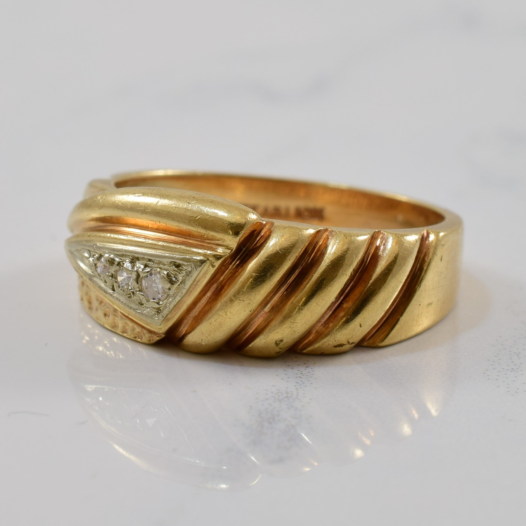 Unique Twisted Diamond Ring | 0.04ctw | SZ 10 |