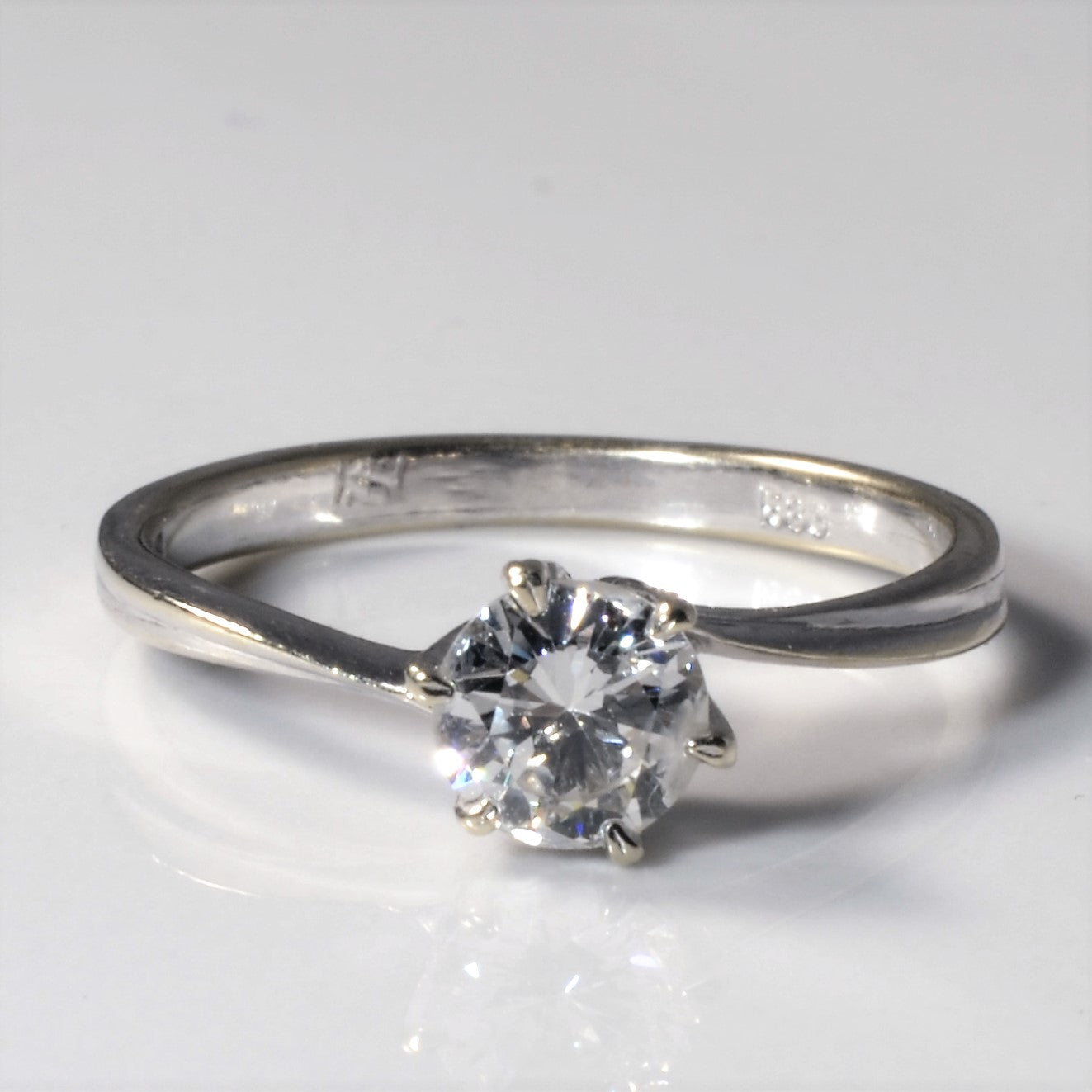 Bague solitaire à six griffes sertie d'un diamant | 0,55 ct | Taille 6,25 | 
