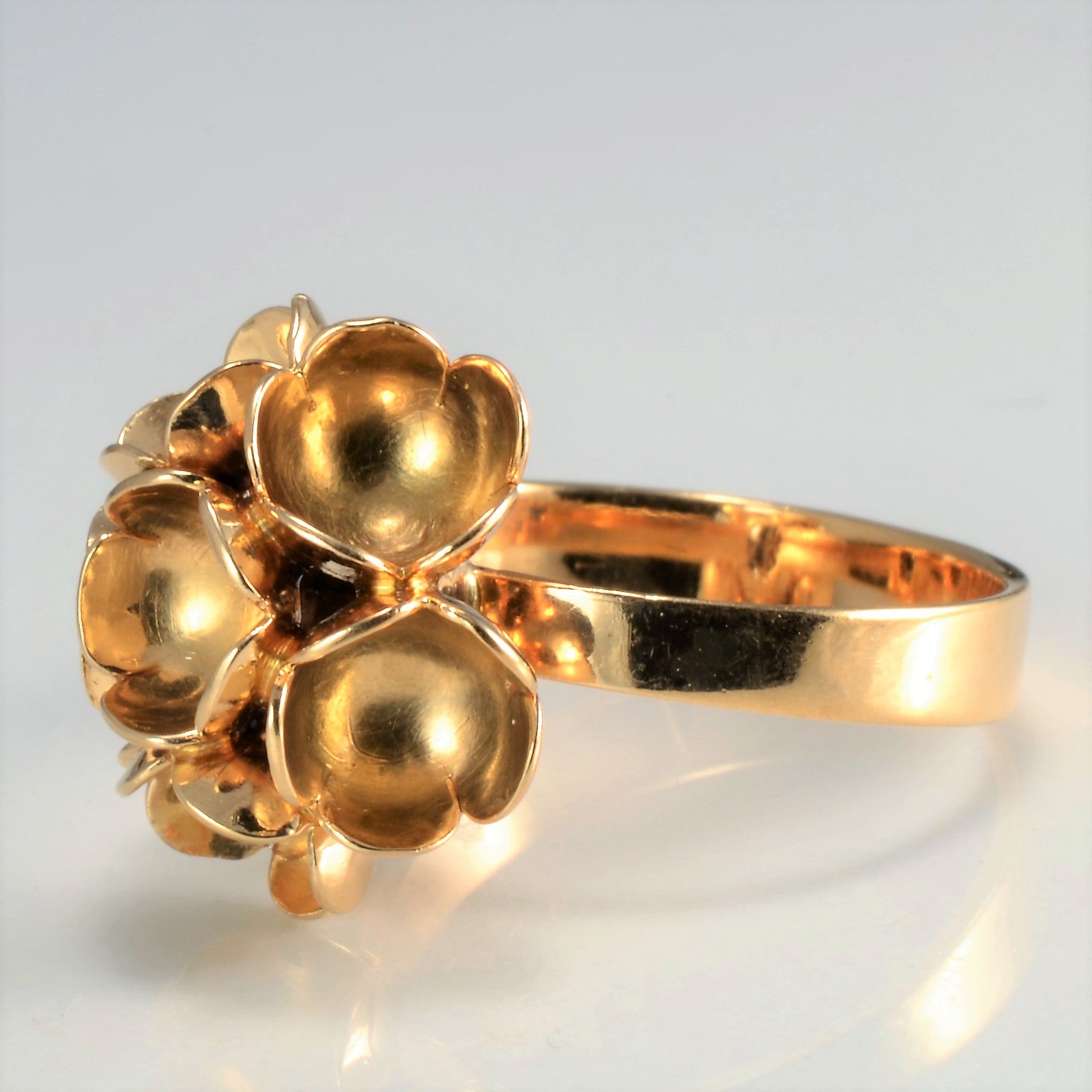 High Set Flower Design Gold Ring | SZ 7.25 |