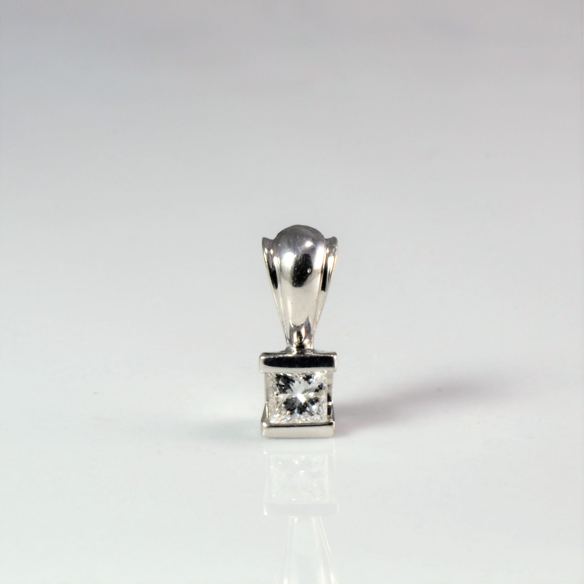 Semi Bezel Princess Diamond Pendant | 0.13 ct |