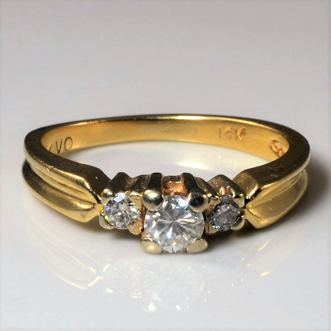 Low Profile Three Stone Diamond Ring | 0.26ctw | SZ 5.25 |