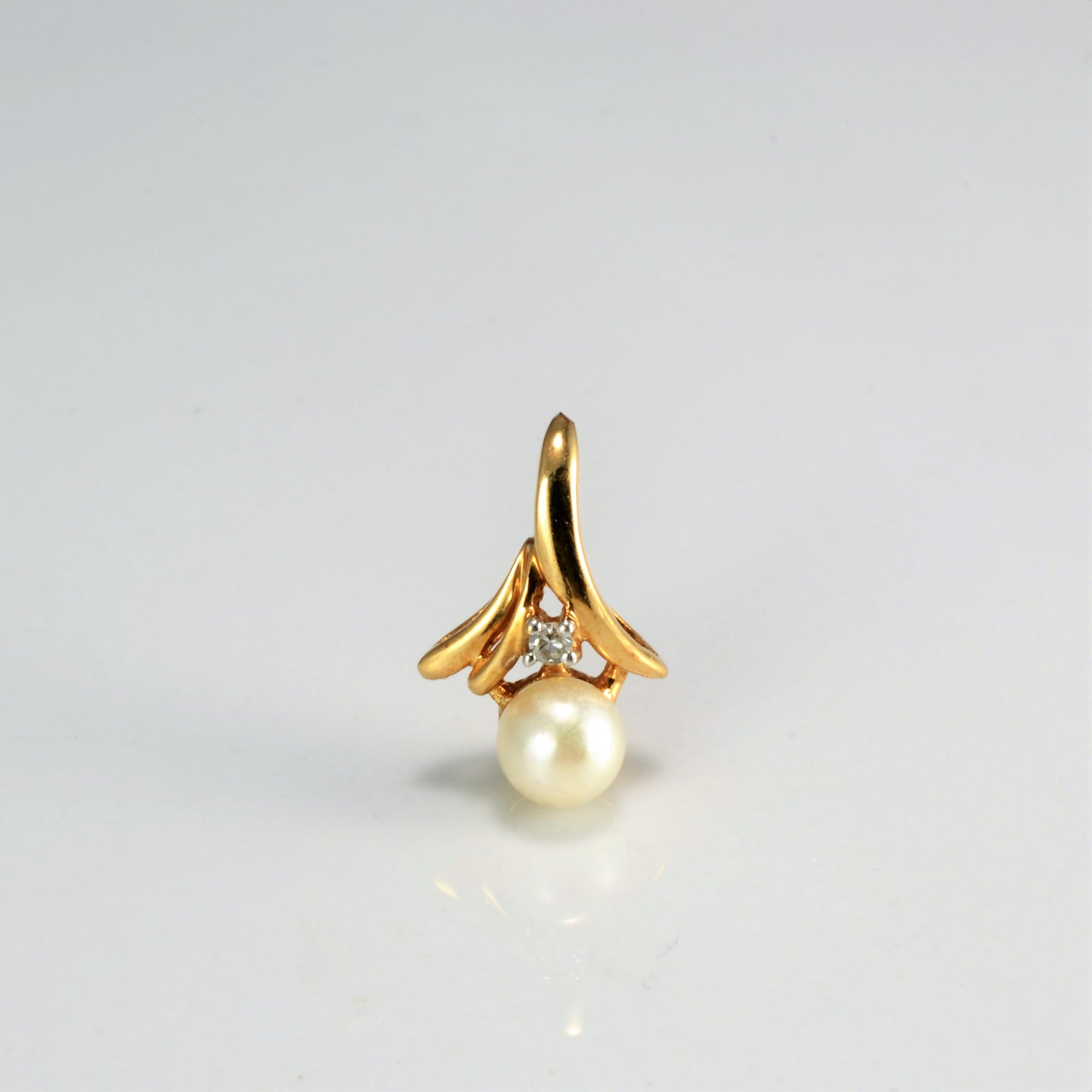 Pearl & Diamond Drop Pendant | 0.02 ct |