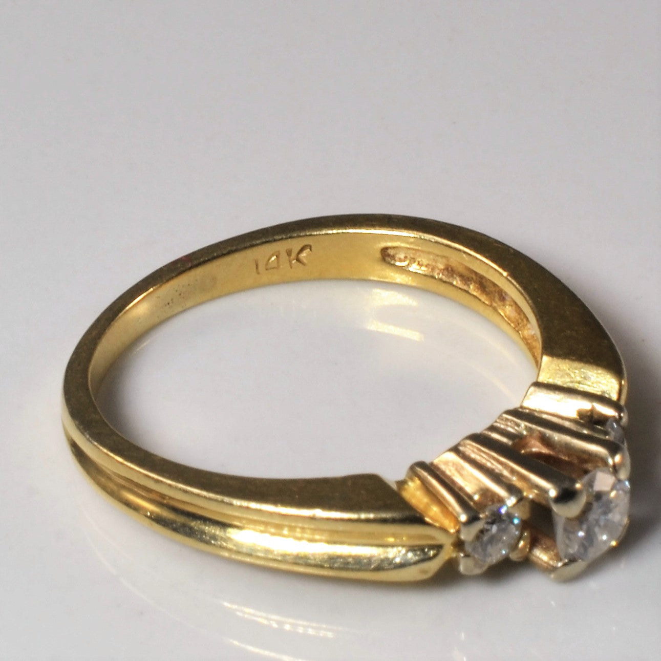 Low Profile Three Stone Diamond Ring | 0.26ctw | SZ 5.25 |