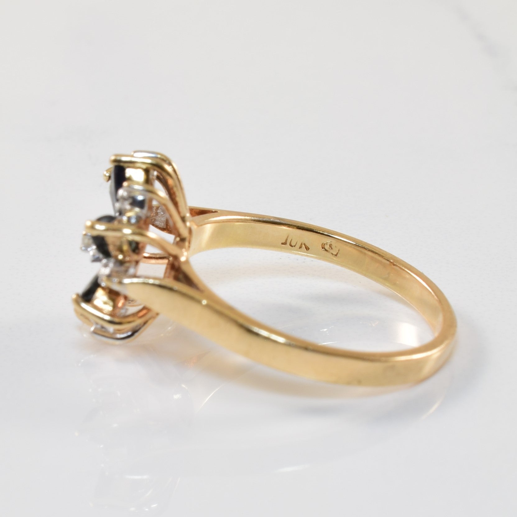 Floral Sapphire & Diamond Ring | 0.60ctw, 0.03ctw | SZ 6.5 |