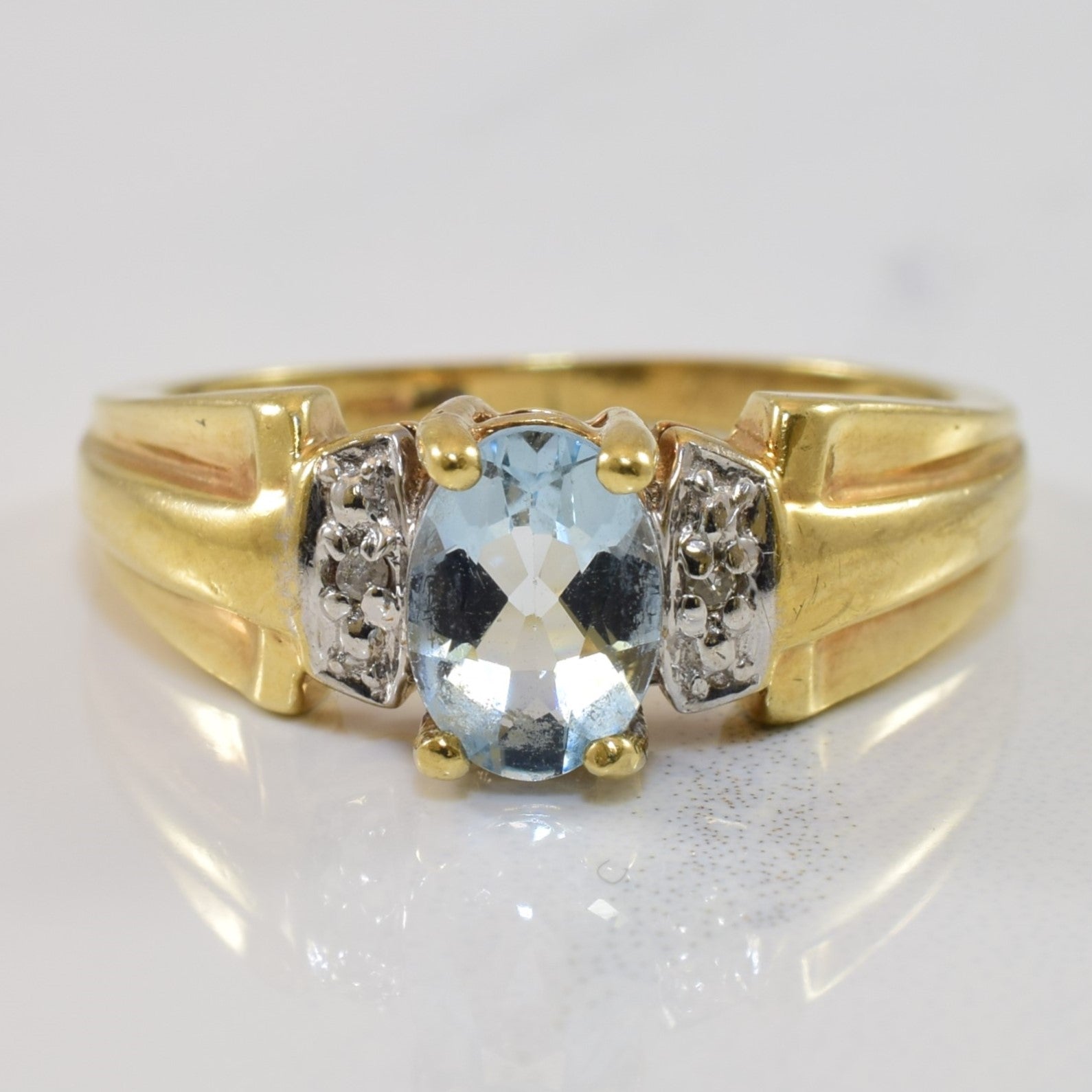 Aquamarine & Diamond Ring | 0.60ct, 0.01ctw | SZ 5.75 |