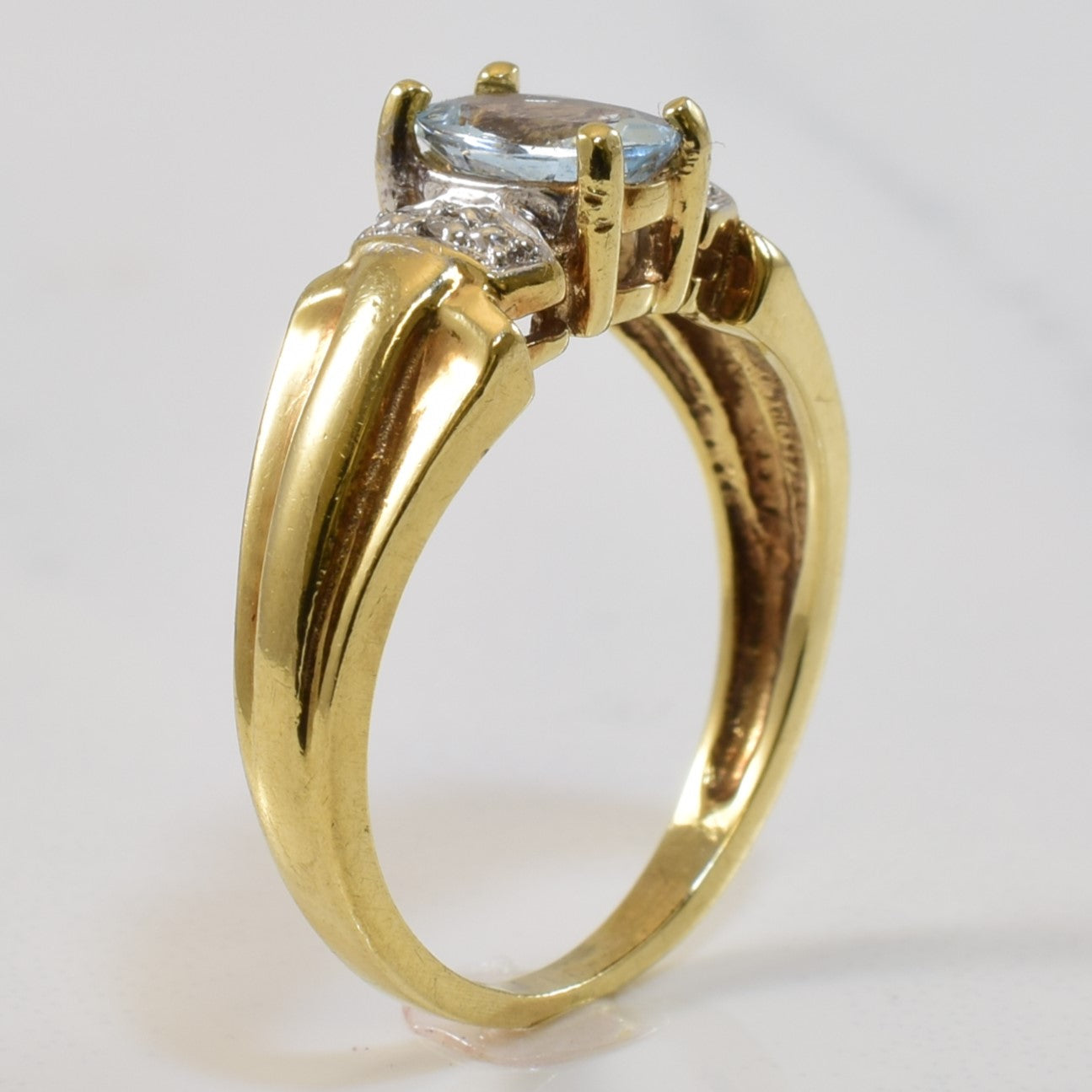 Aquamarine & Diamond Ring | 0.60ct, 0.01ctw | SZ 5.75 |