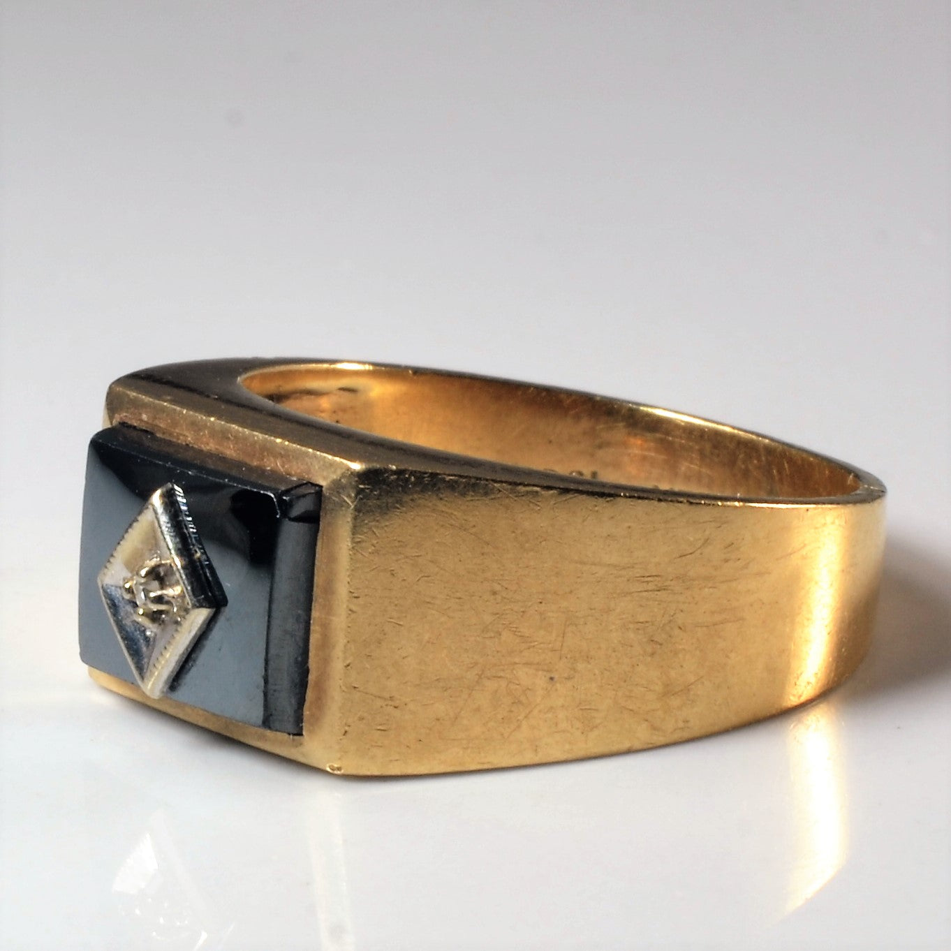 Bague en hématite et diamants | 4,00 ct, 0,01 ct | Taille 9,75 | 