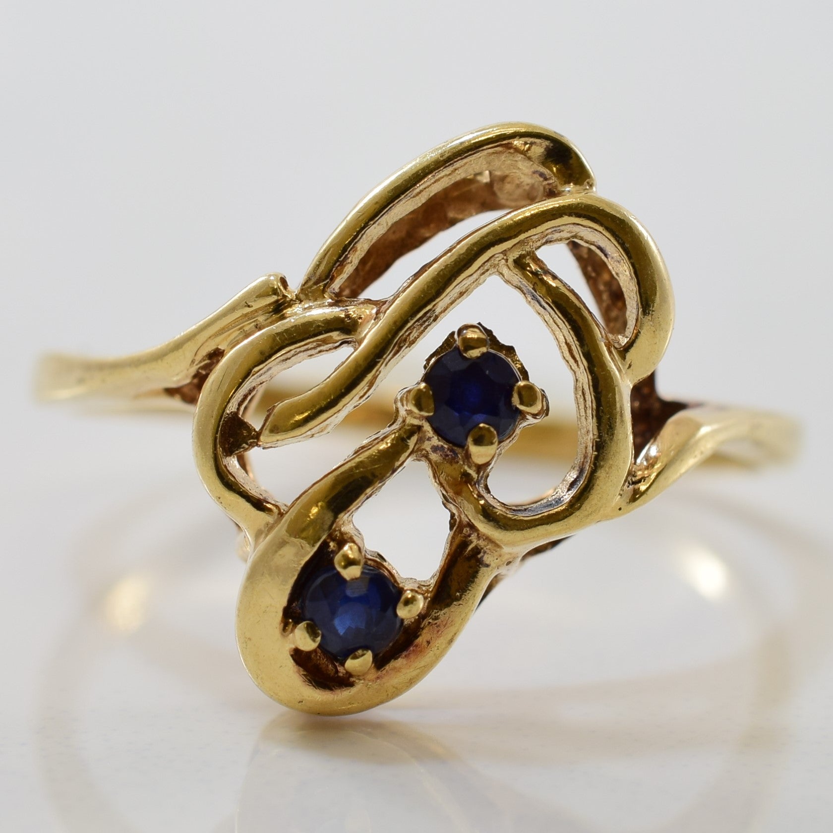 Free Form Blue Sapphire Ring | 0.12ctw | SZ 7.5 |