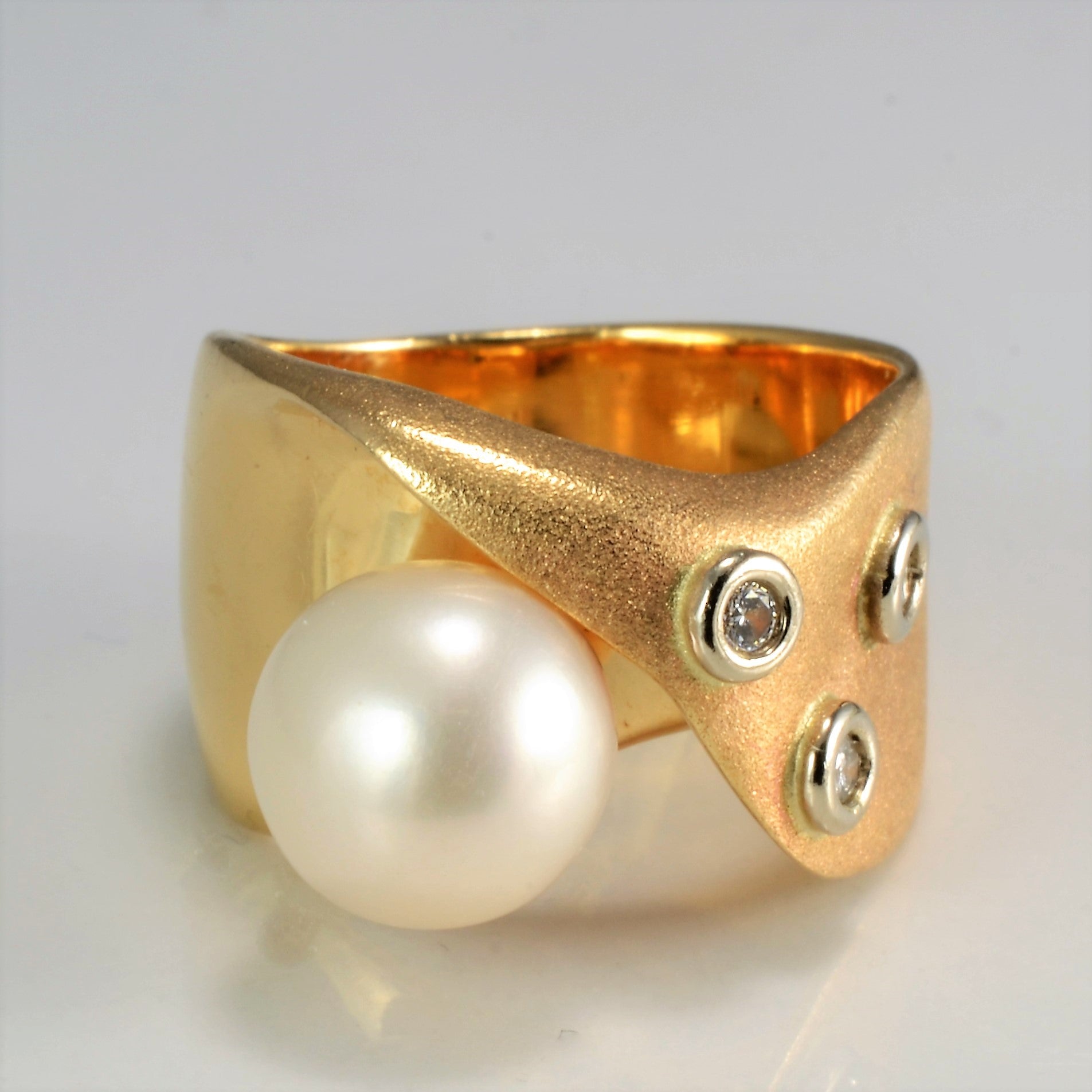 Pearl & Bezel Set Diamond Wide Ring | 0.06 ctw, SZ 7 |