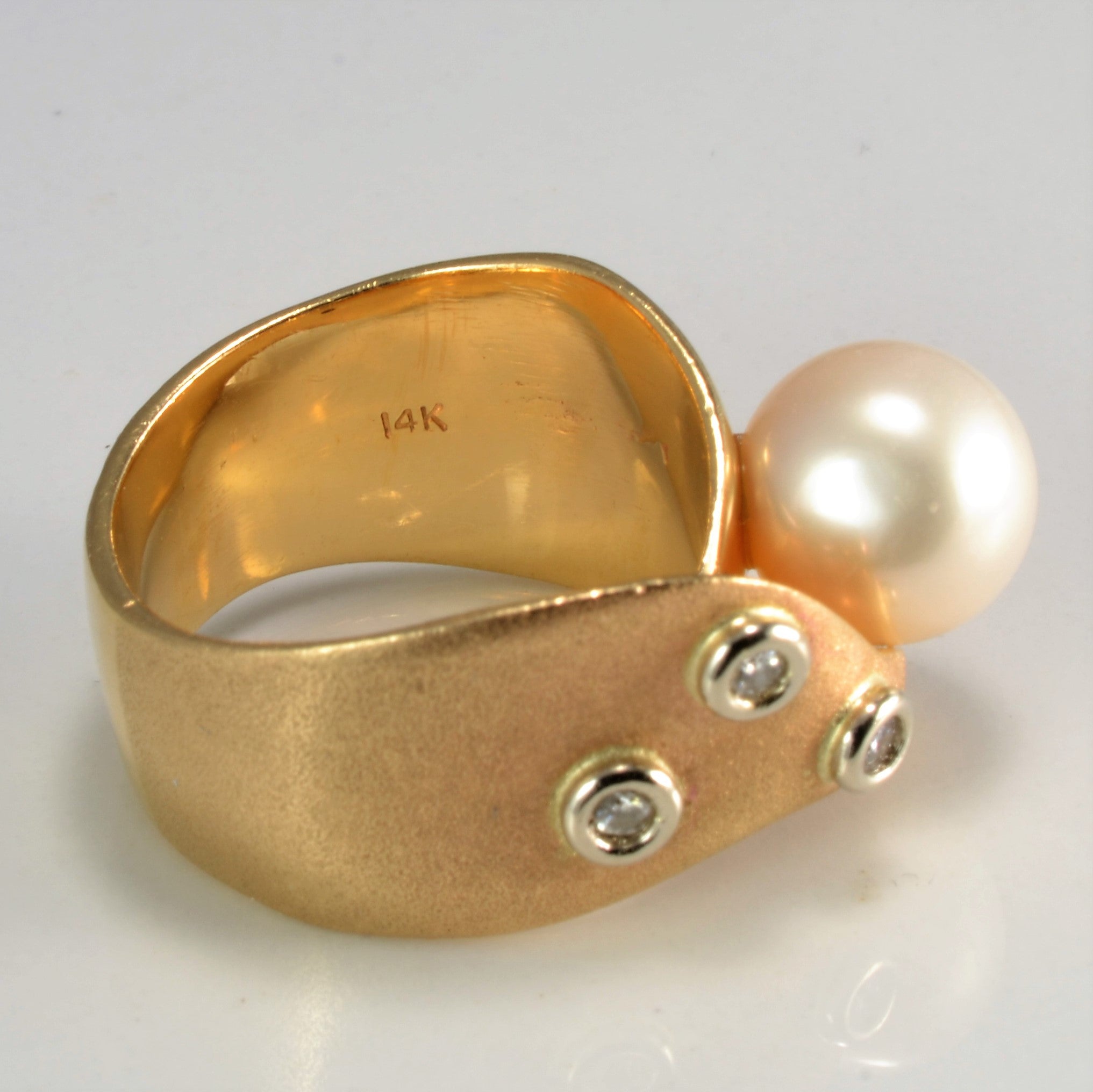 Pearl & Bezel Set Diamond Wide Ring | 0.06 ctw, SZ 7 |
