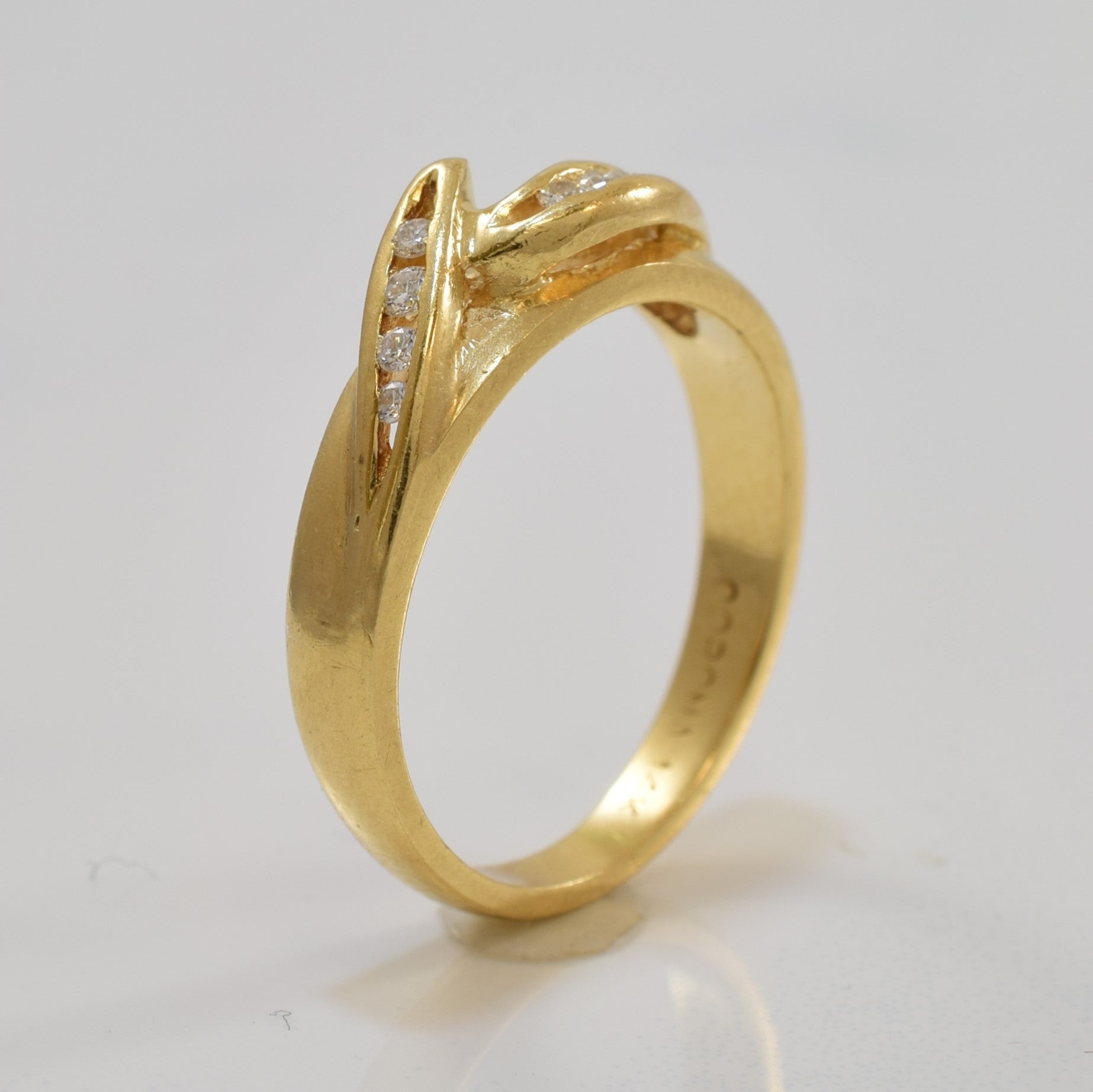 Bypass Contour Wedding Band | 0.10ctw | SZ 5.25 |