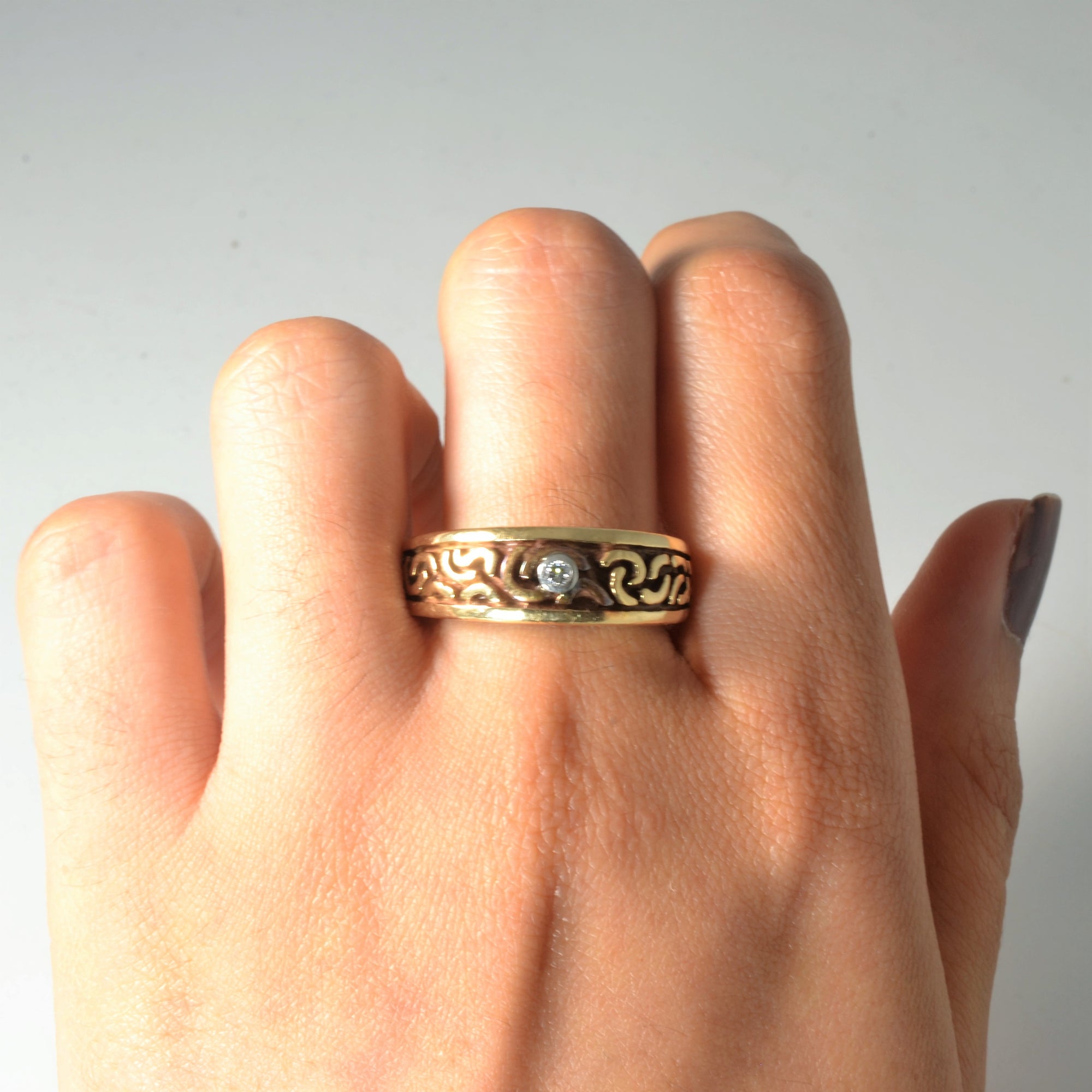 Knot Patterned Diamond Ring | 0.04ct | SZ 9.75 |